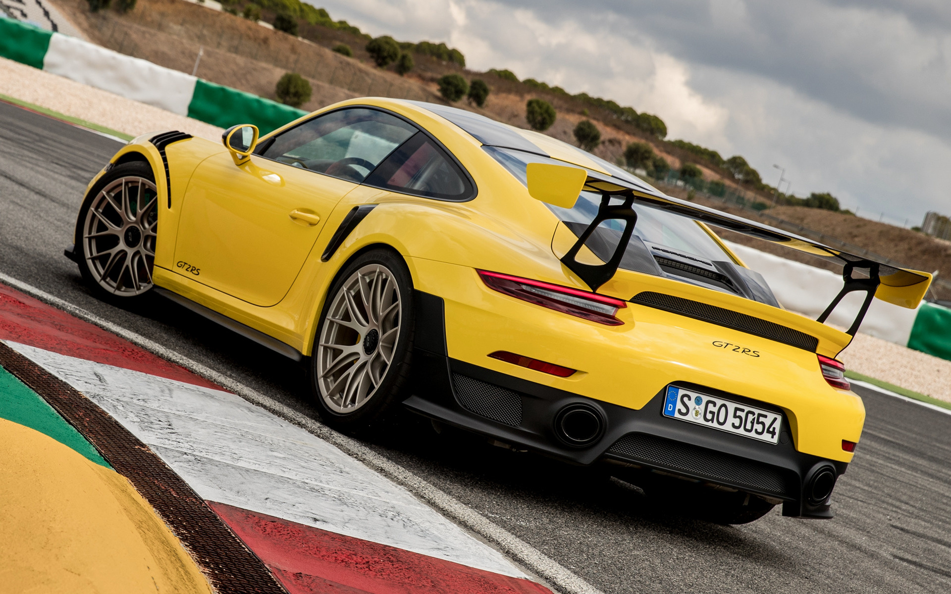 Porsche 911 Gt2 Wallpapers