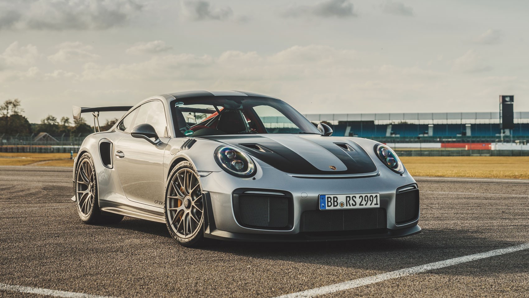 Porsche 911 Gt2 Rs 991 2017 Wallpapers