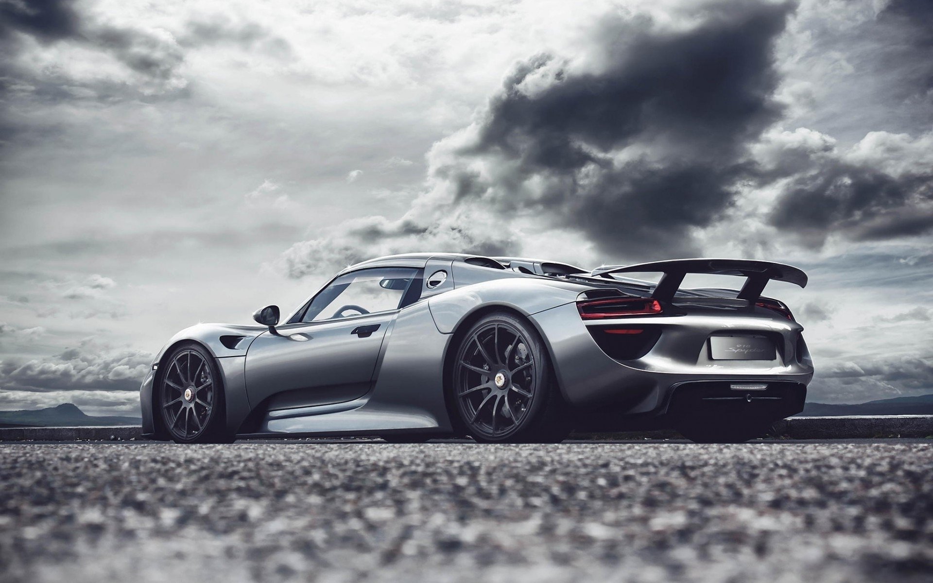 Porsche 918 Spyder Wallpapers