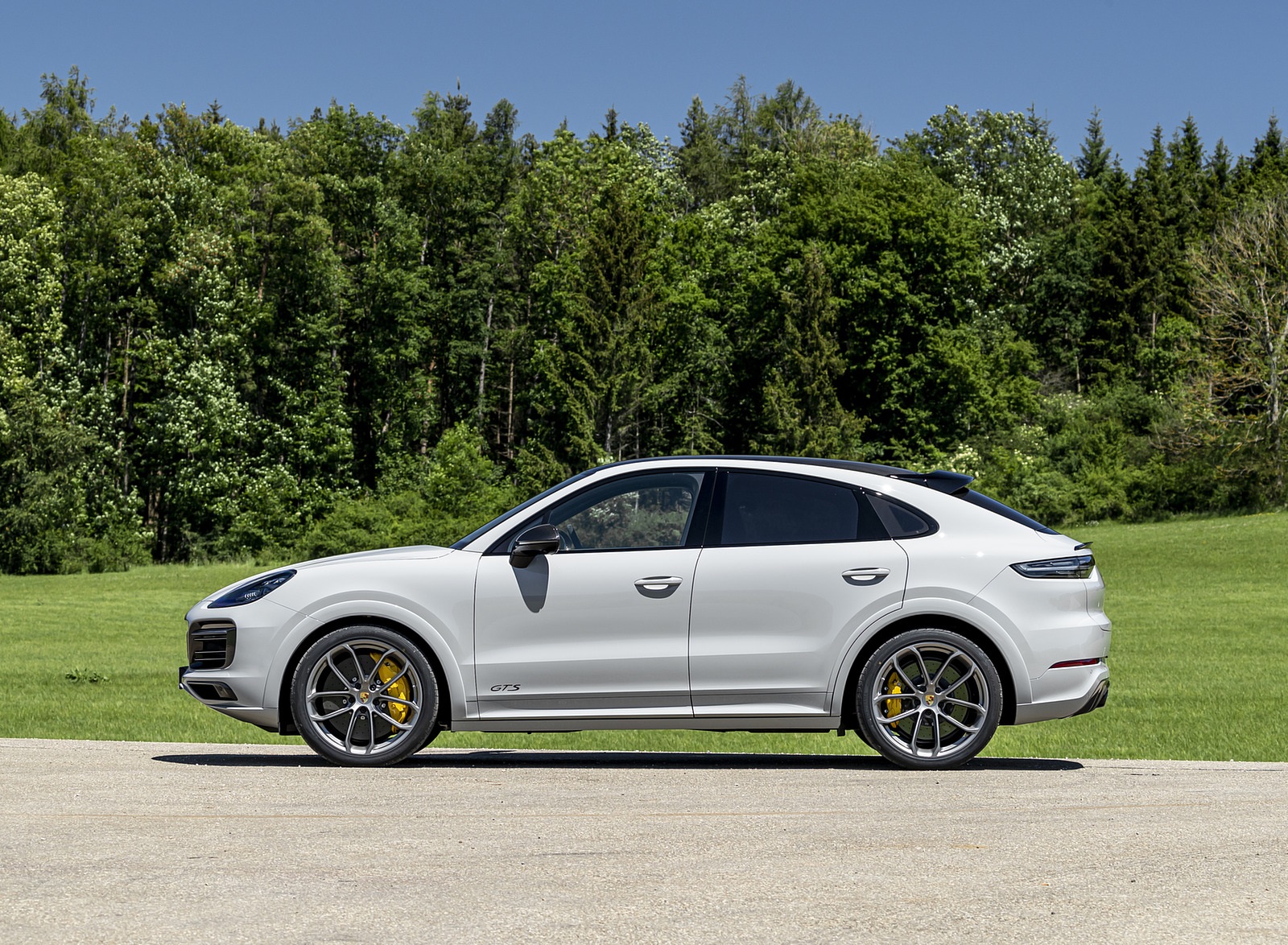 Porsche Cayenne Gts Wallpapers