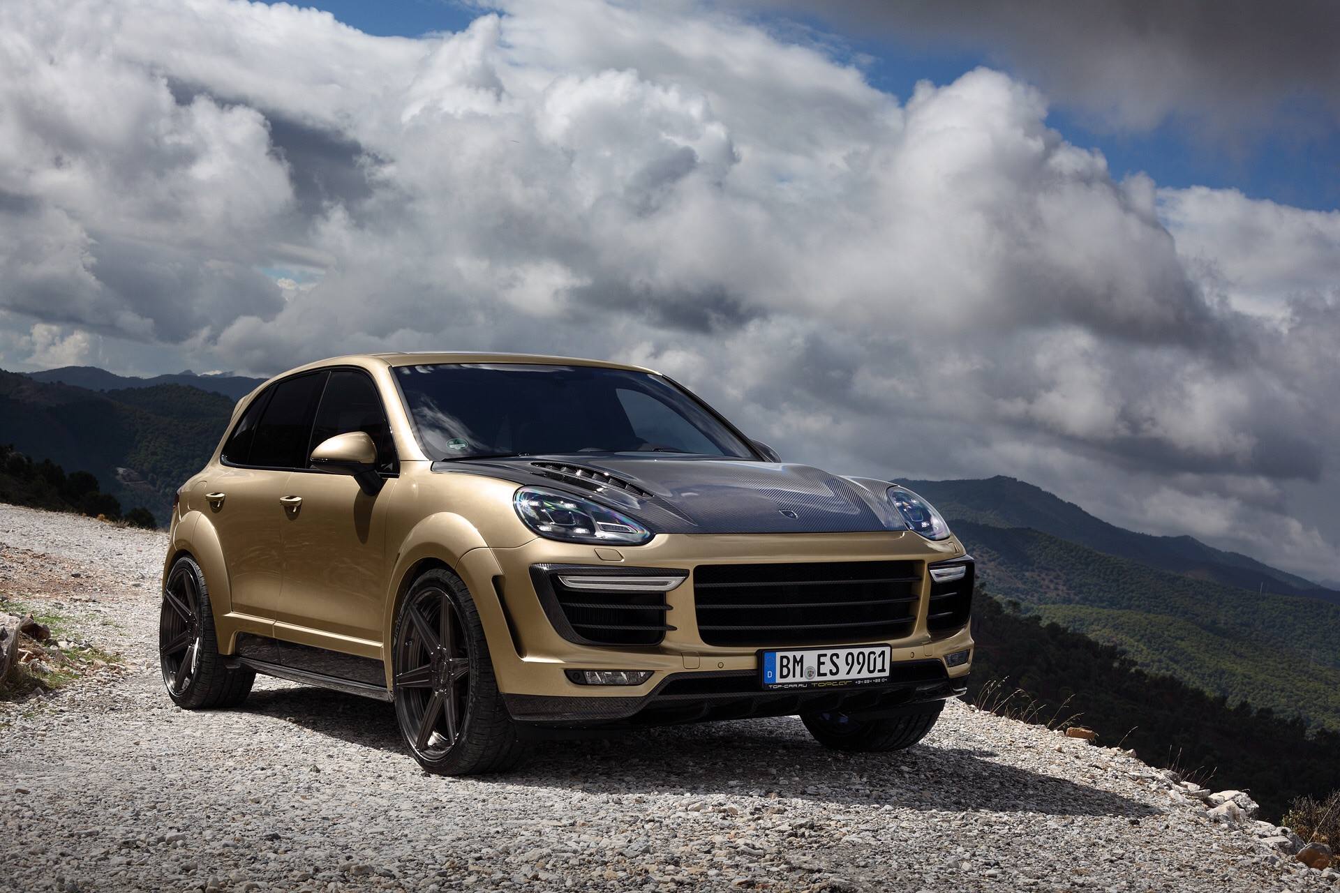 Porsche Cayenne Turbo S Wallpapers