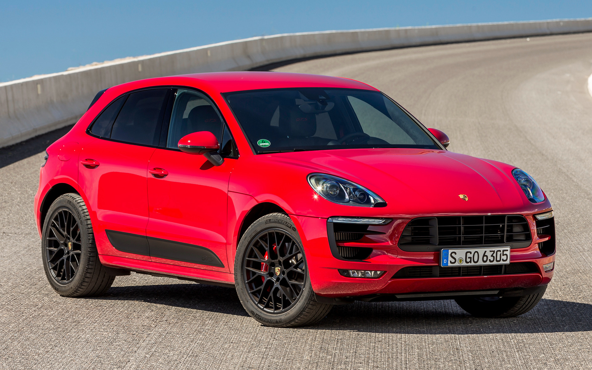 Porsche Macan Gts Wallpapers