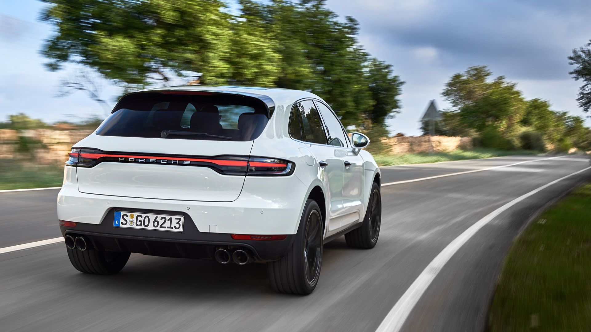 Porsche Macan Gts Wallpapers