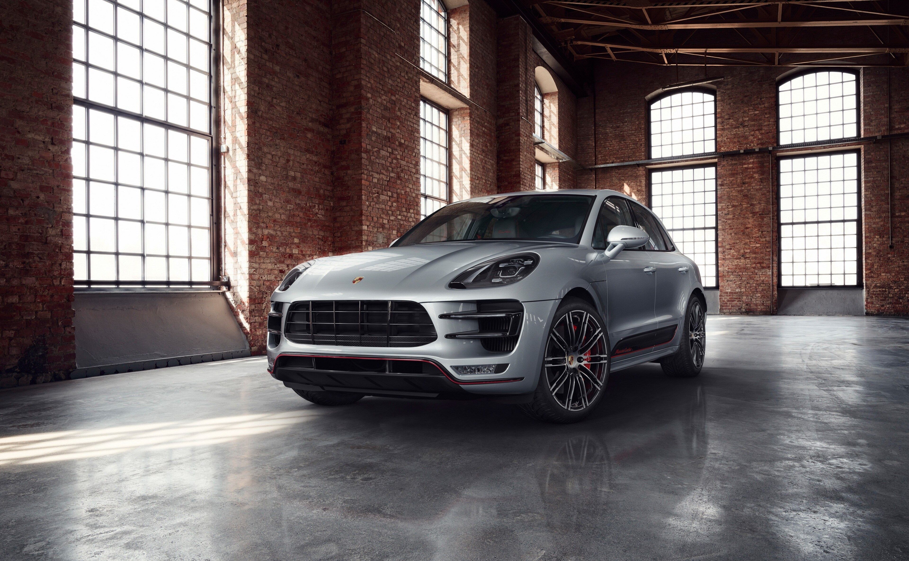 Porsche Macan Turbo Wallpapers