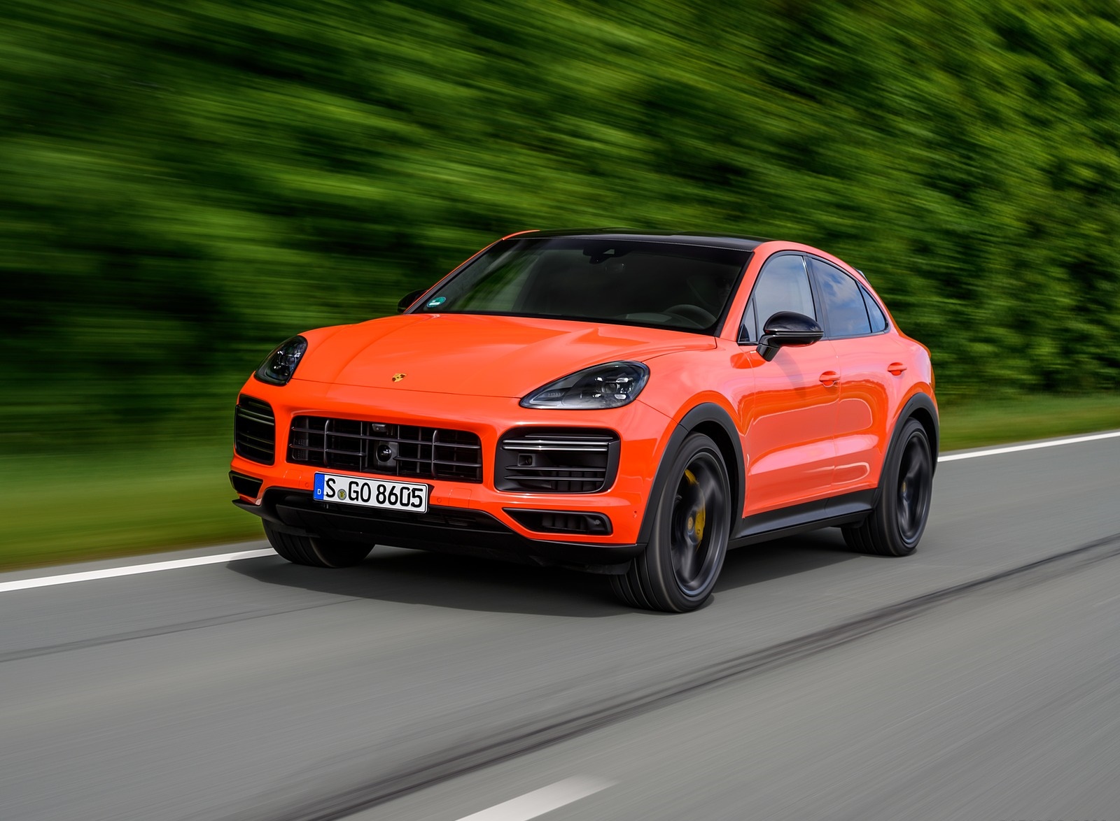 Porsche Macan Turbo Wallpapers