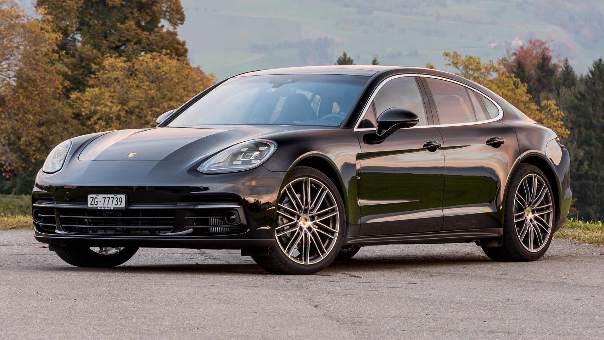 Porsche Panamera 4S Wallpapers