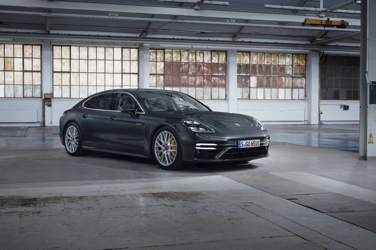 Porsche Panamera S E-Hybrid Wallpapers