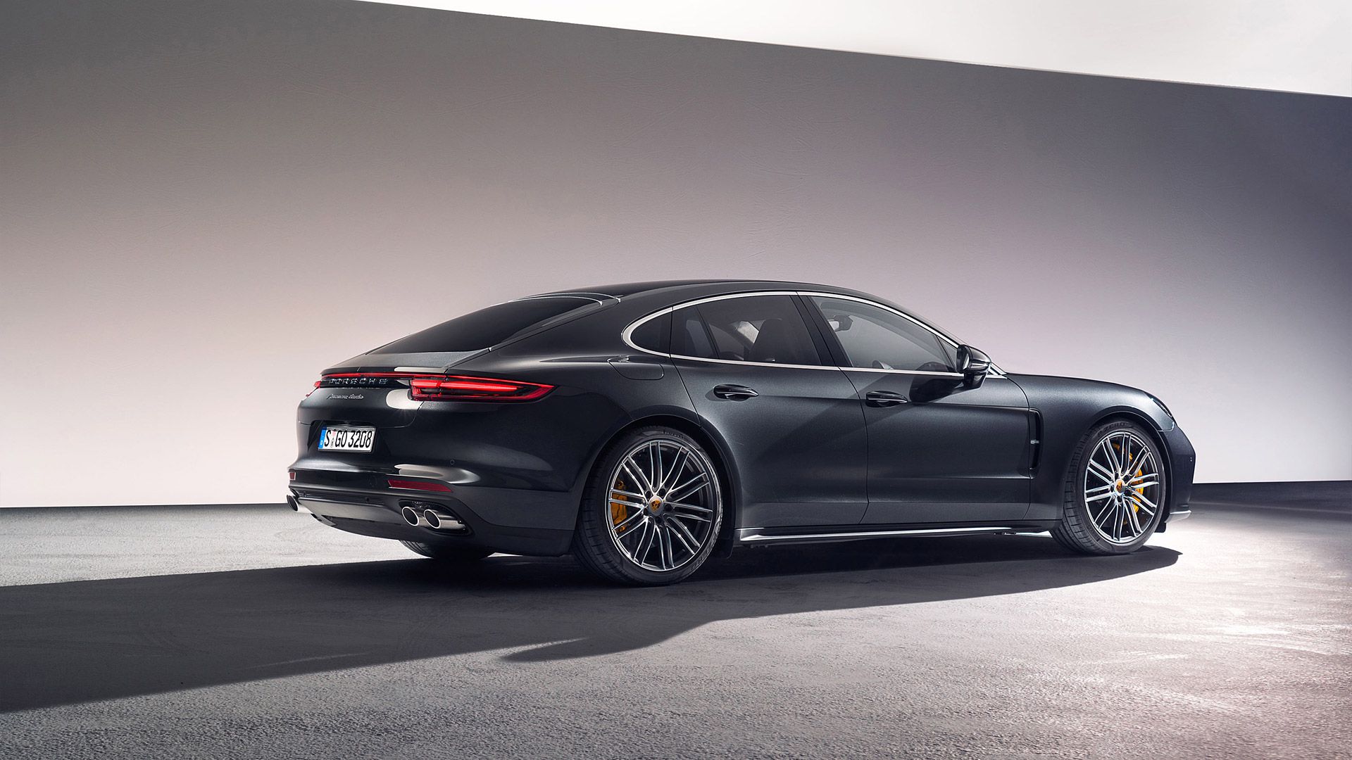 Porsche Panamera Turbo S Wallpapers