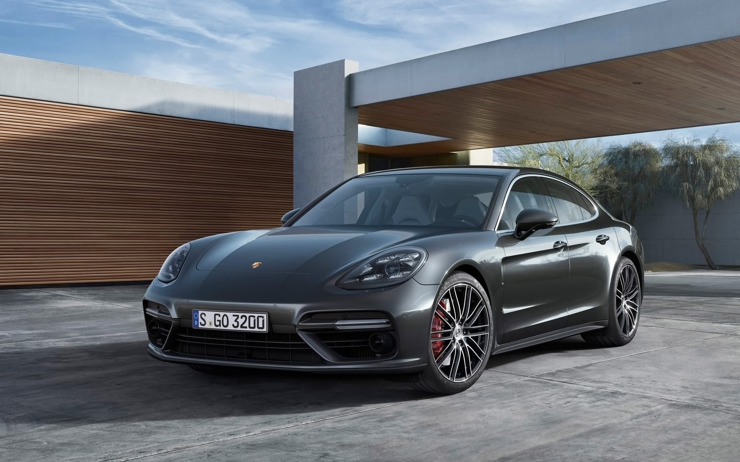 Porsche Panamera Turbo S Wallpapers