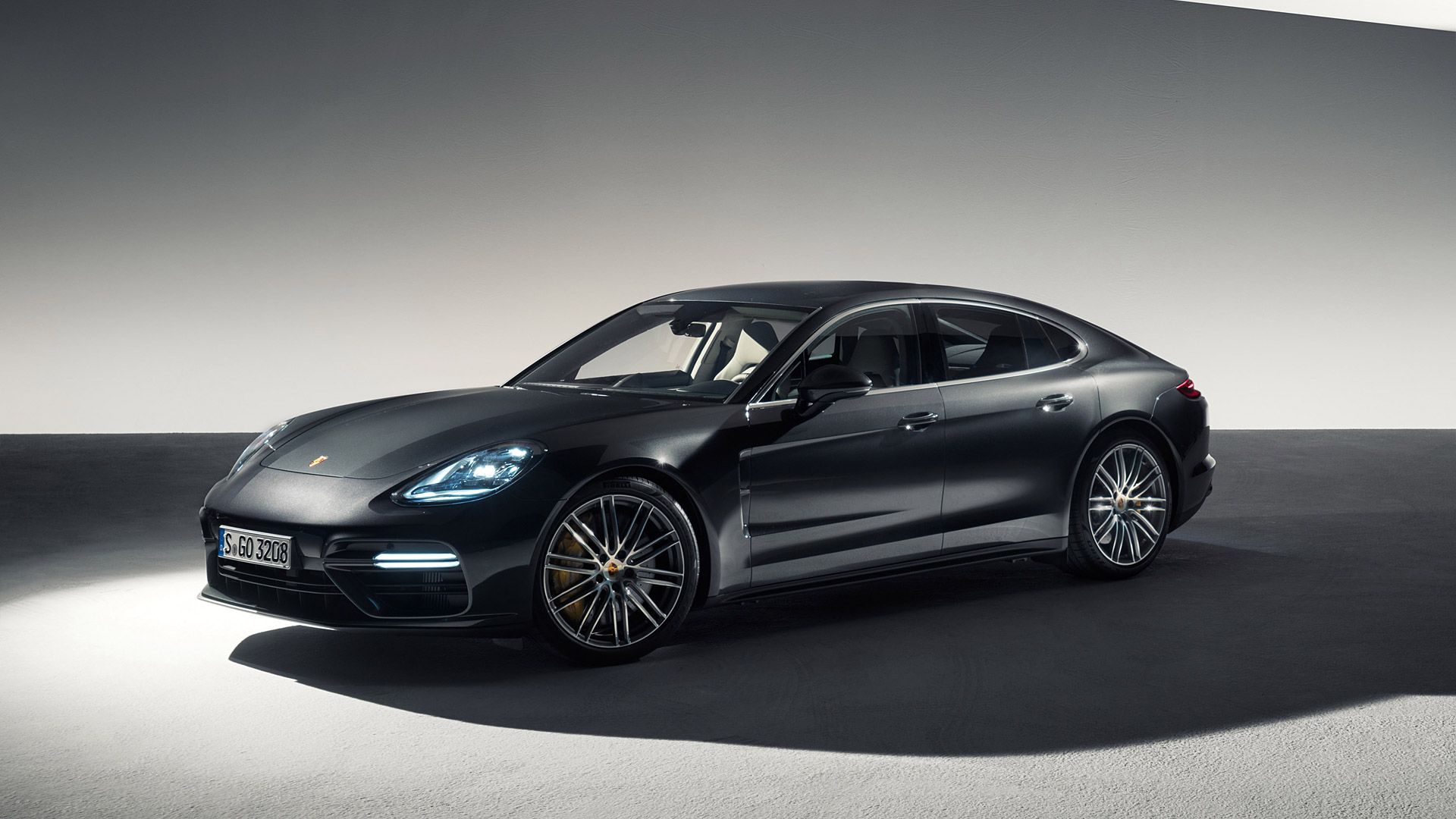 Porsche Panamera Turbo S Wallpapers