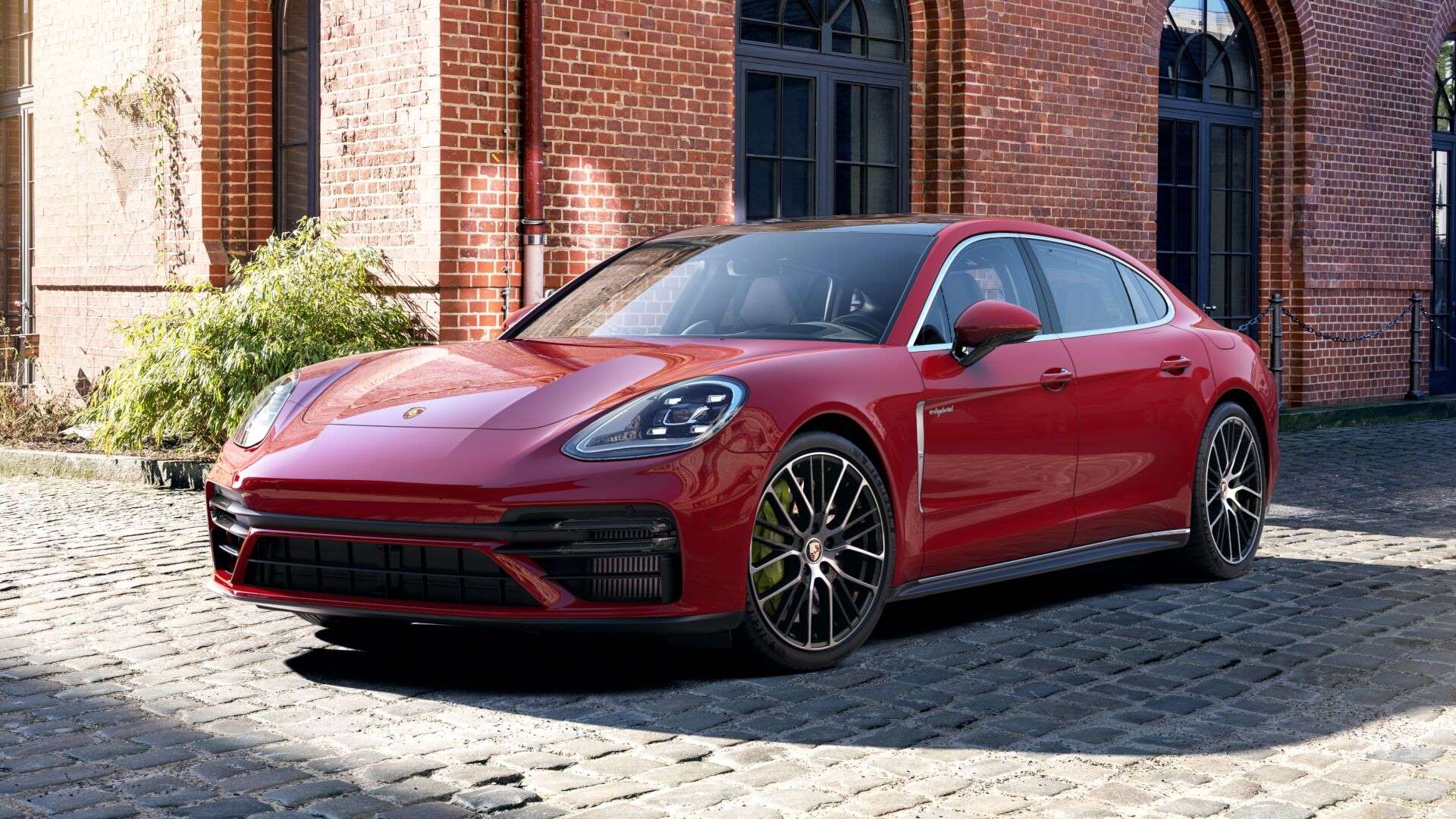 Porsche Panamera Turbo S Executive Wallpapers