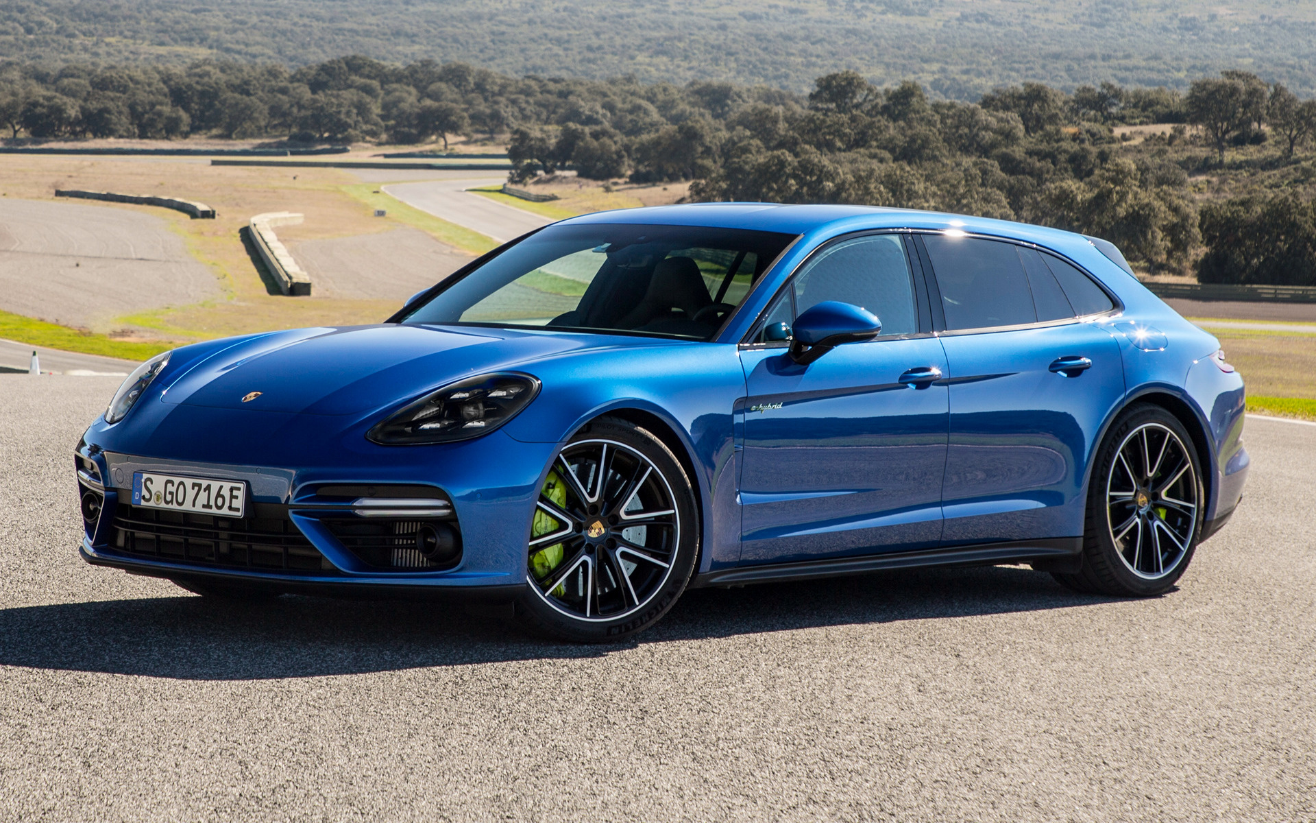 Porsche Panamera Turbo S Sport Turismo Wallpapers