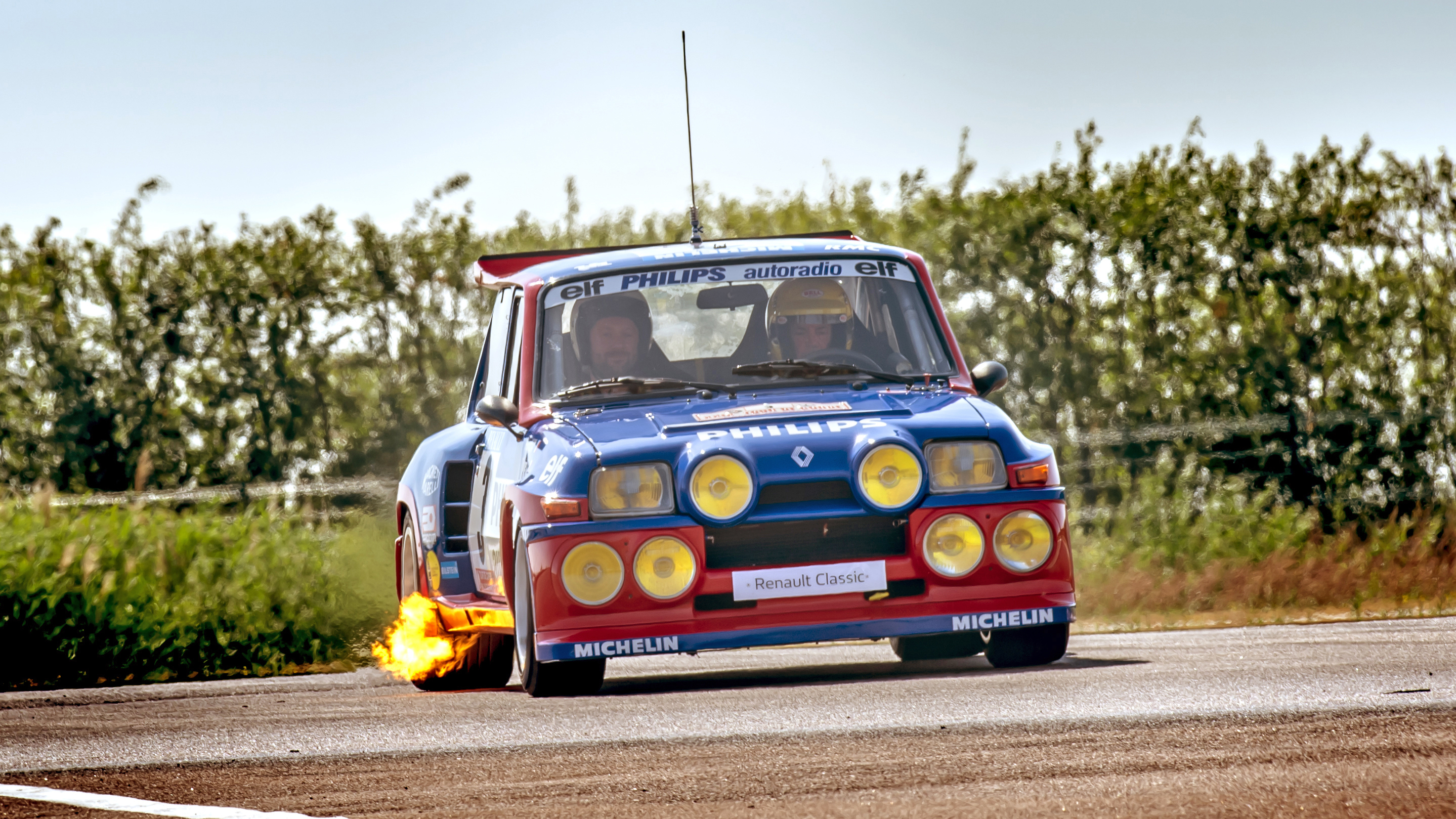 Renault 5 Maxi Turbo Wallpapers