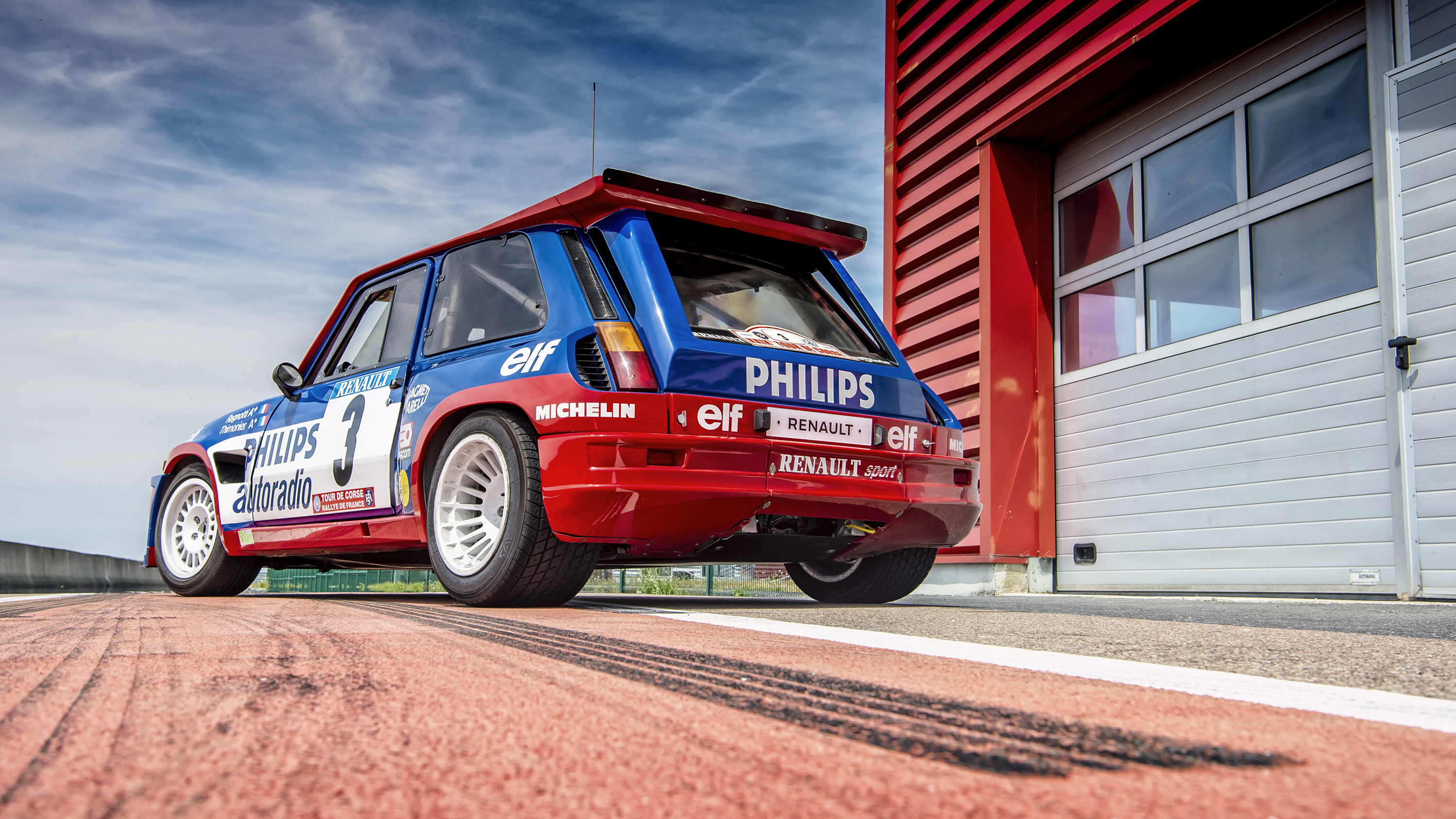 Renault 5 Maxi Turbo Wallpapers