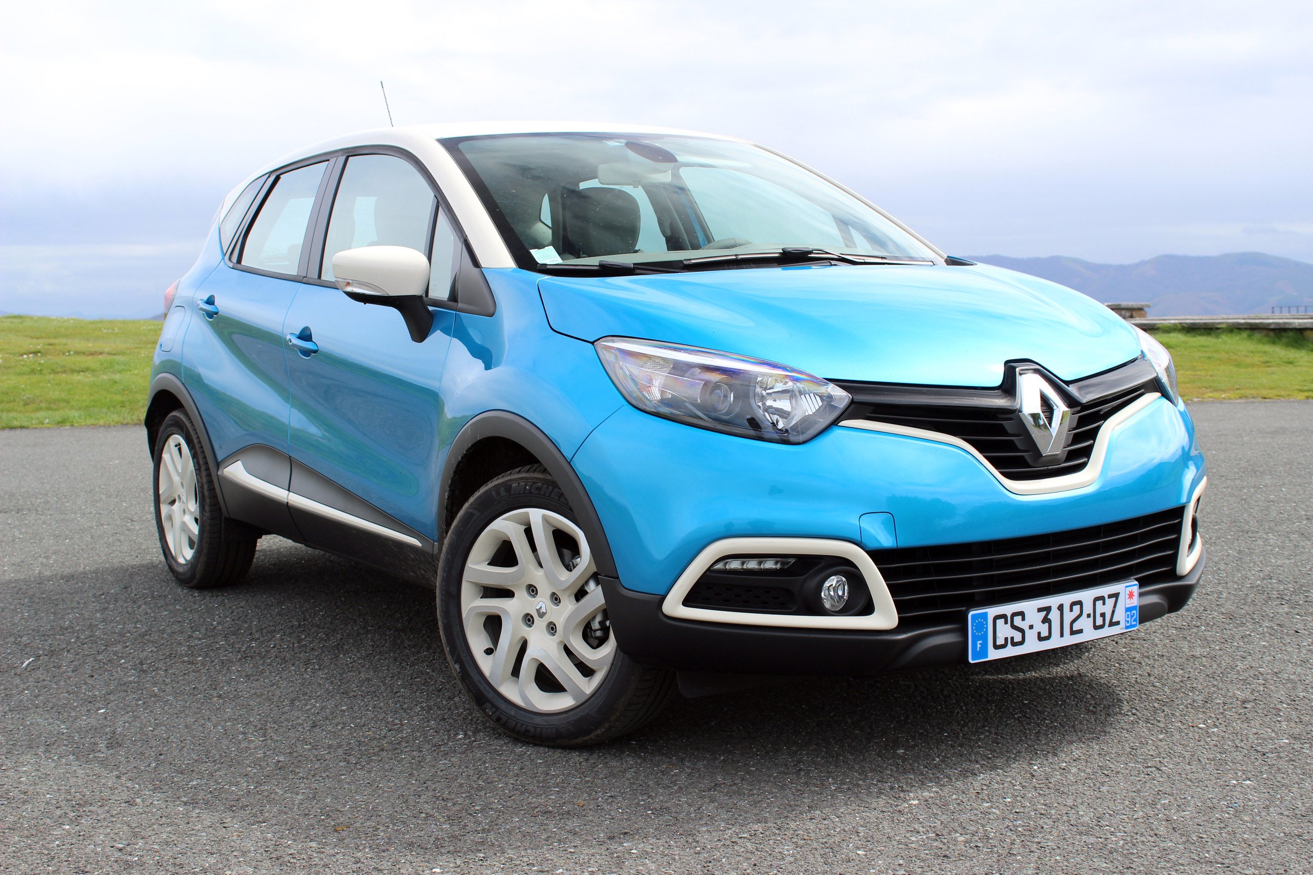 Renault Captur Wallpapers