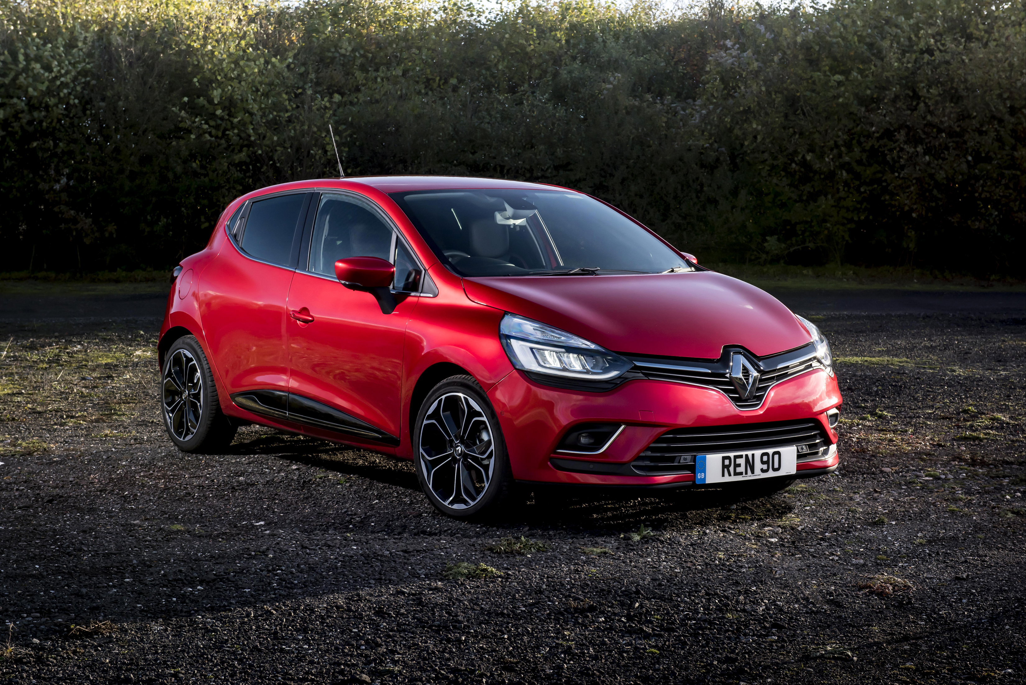 Renault Clio Wallpapers