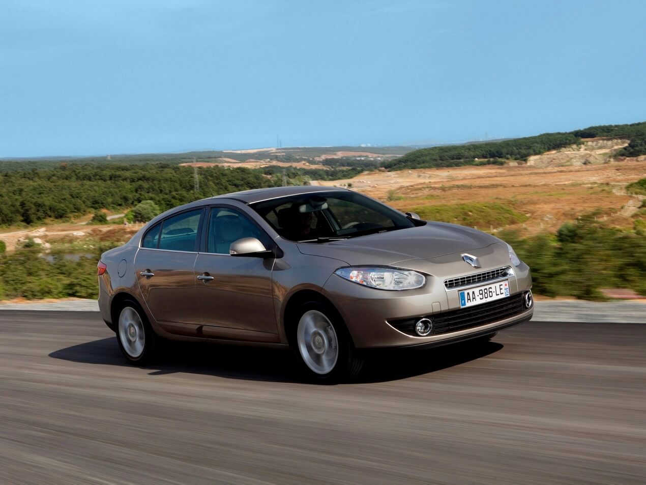 Renault Fluence Wallpapers