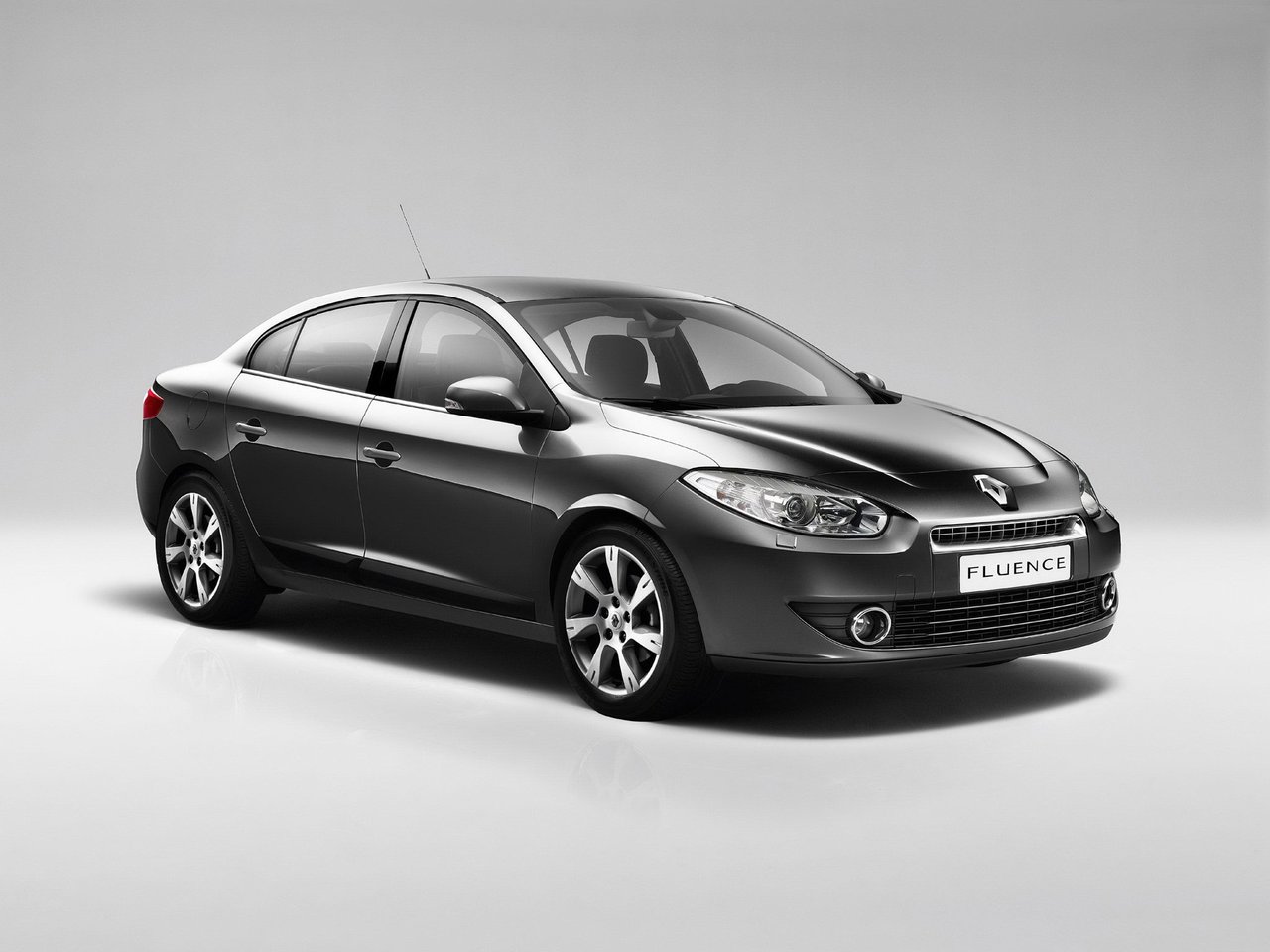 Renault Fluence Wallpapers