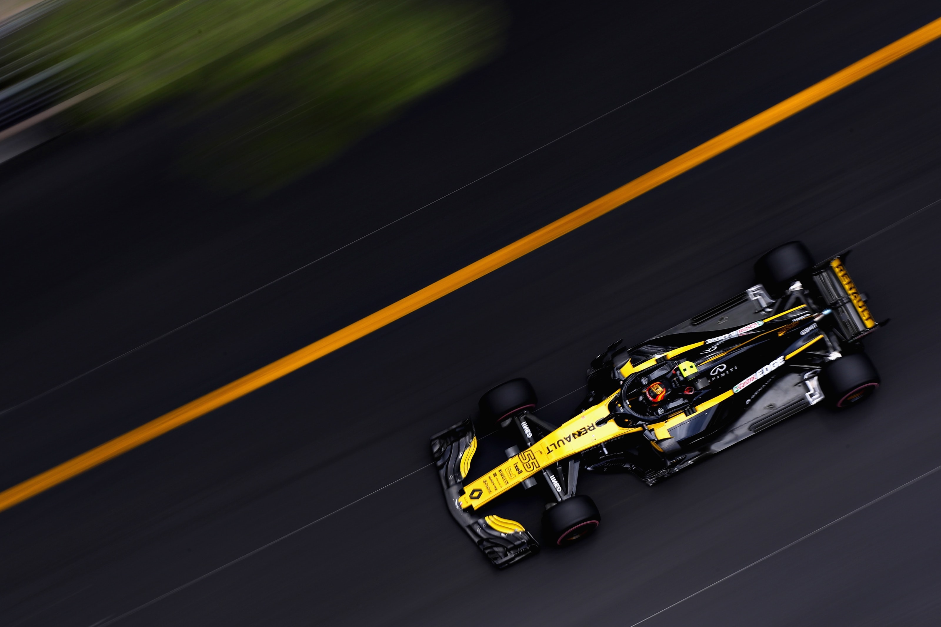 Renault R.S.18 Wallpapers