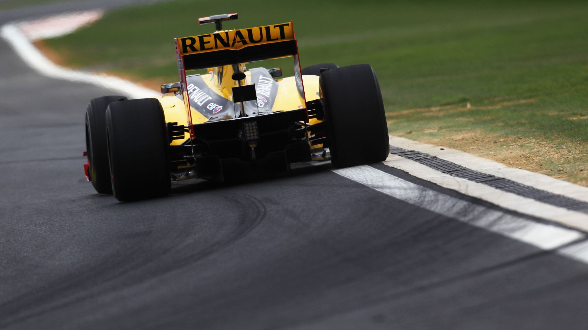 Renault R30 Wallpapers