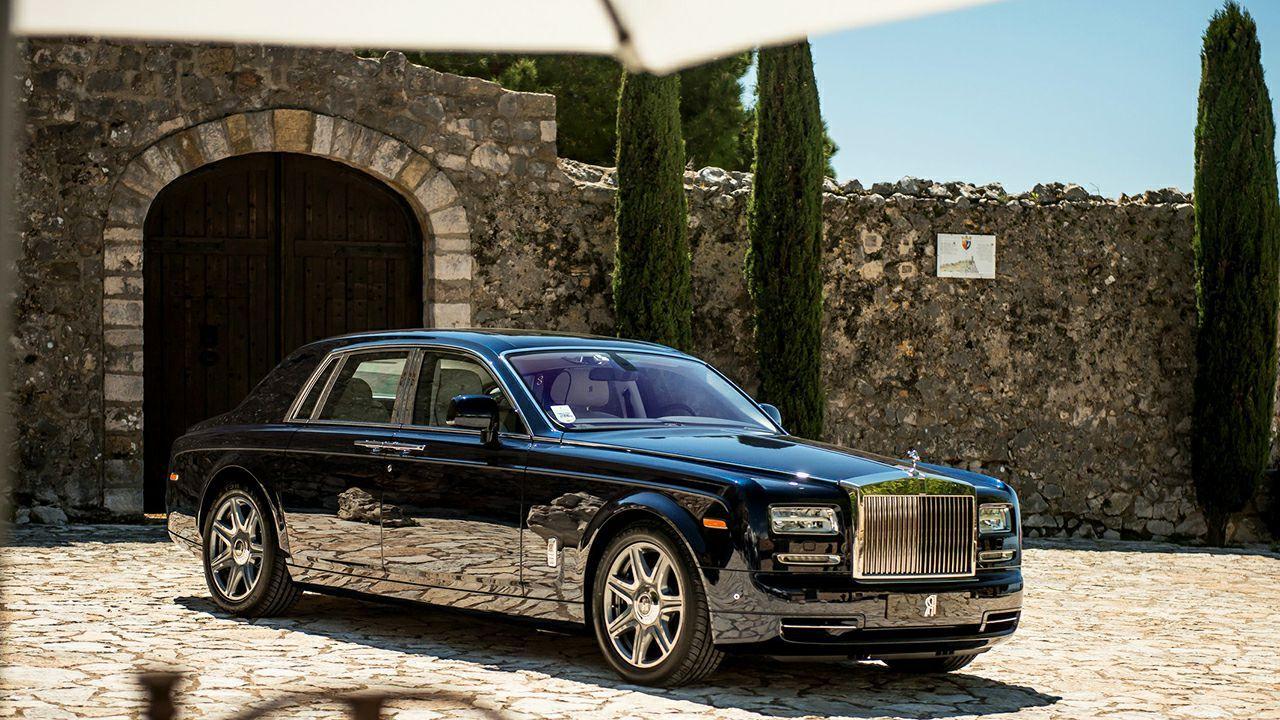 Rolls Royce Phantom Uk 2017 Wallpapers