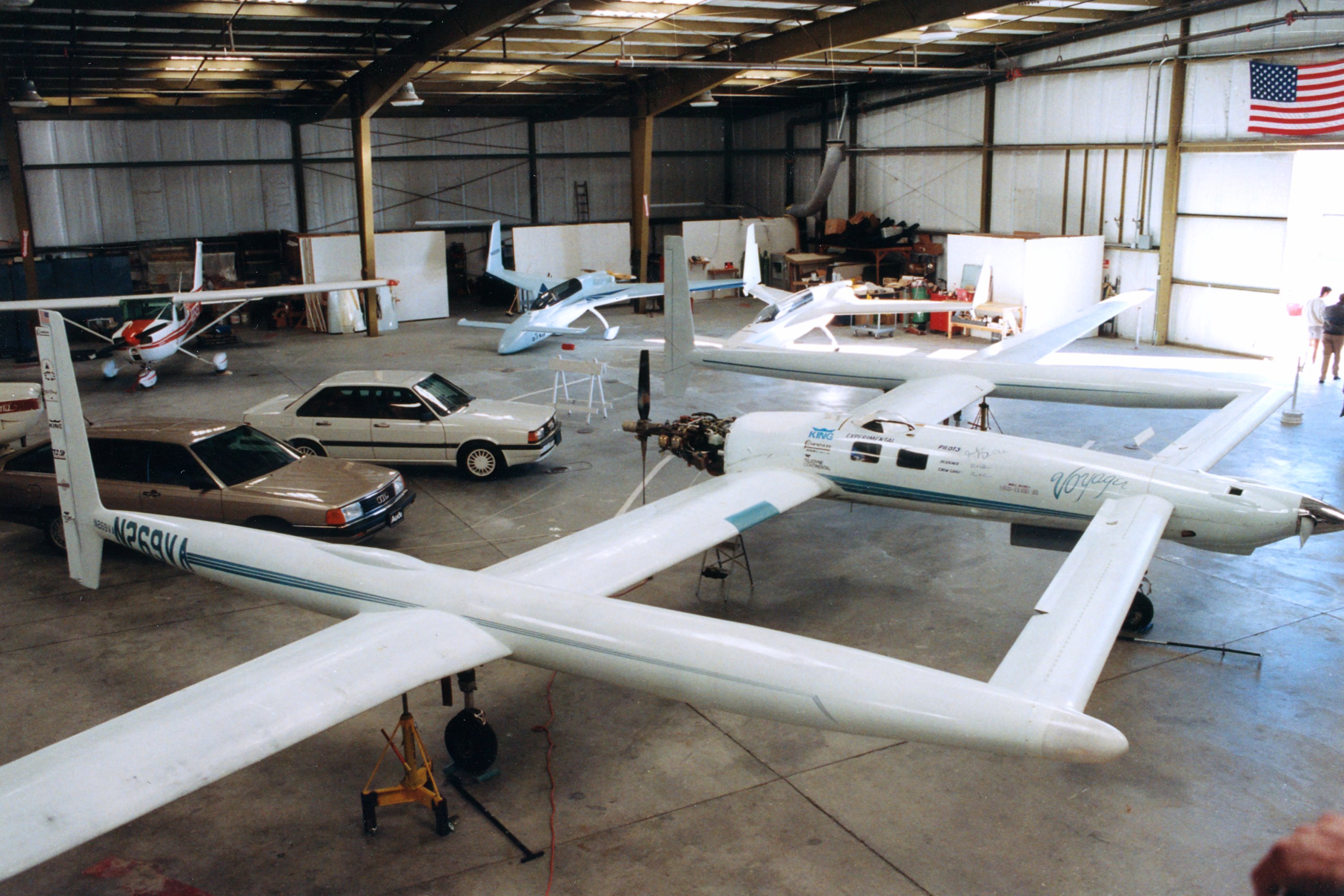 Rutan Model 76 Voyager Wallpapers