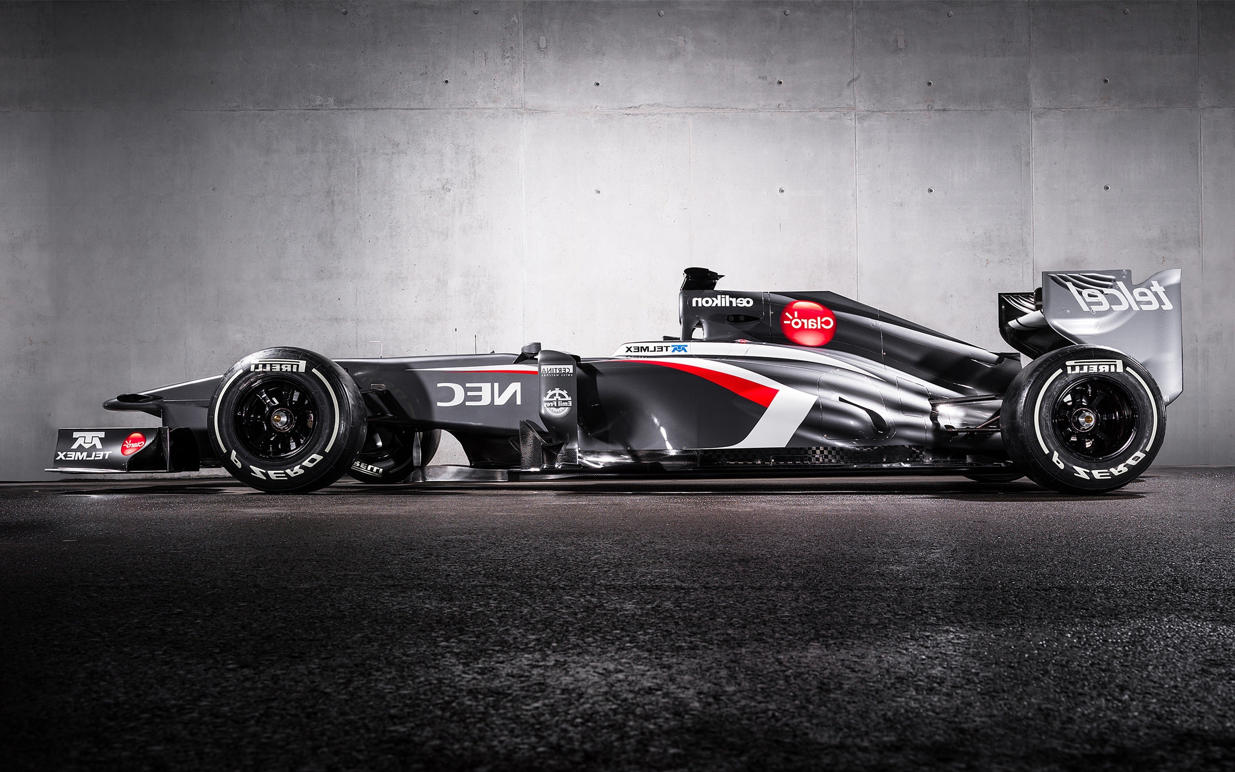 Sauber C32 Wallpapers