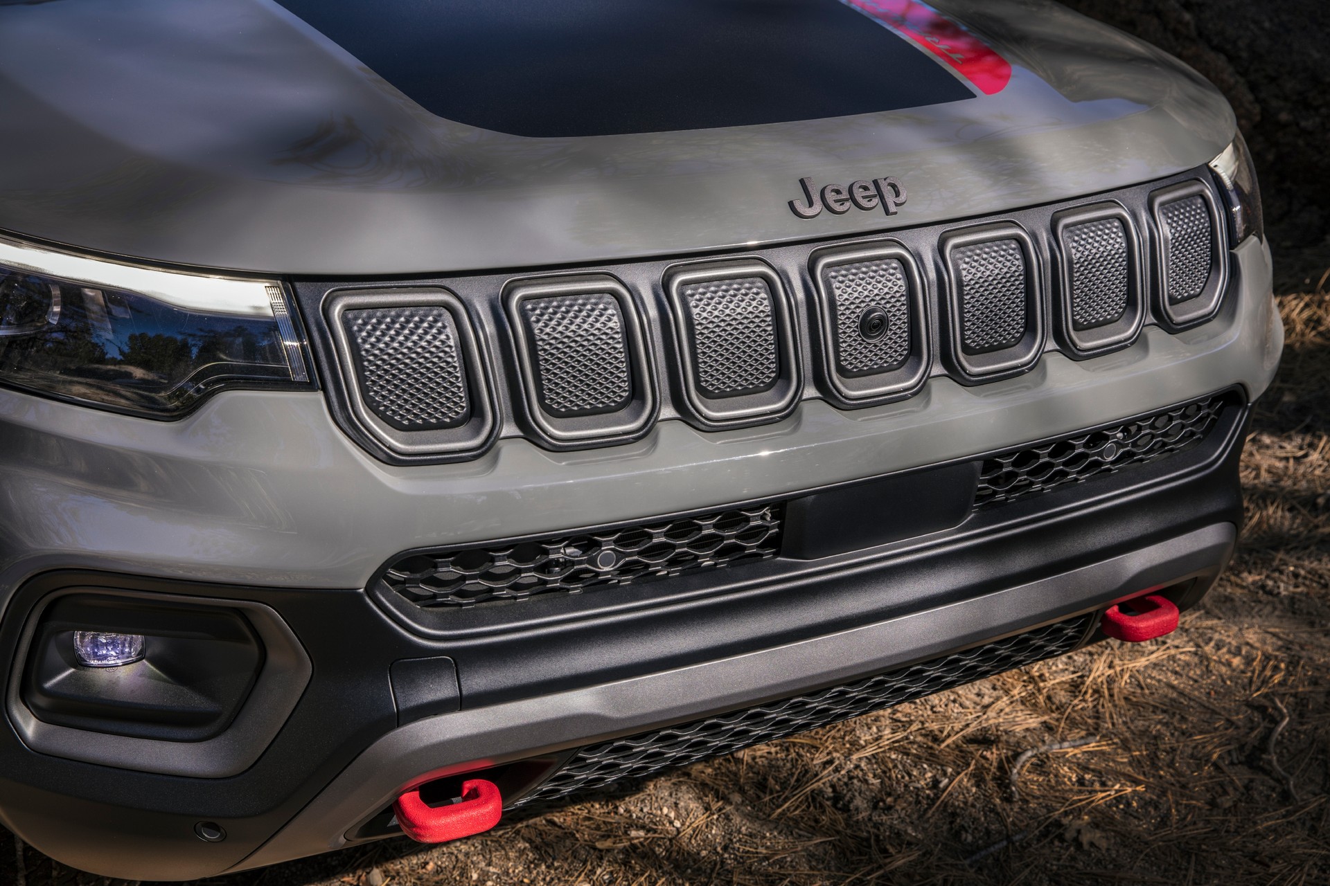 Silver 2022 Jeep Compass Wallpapers