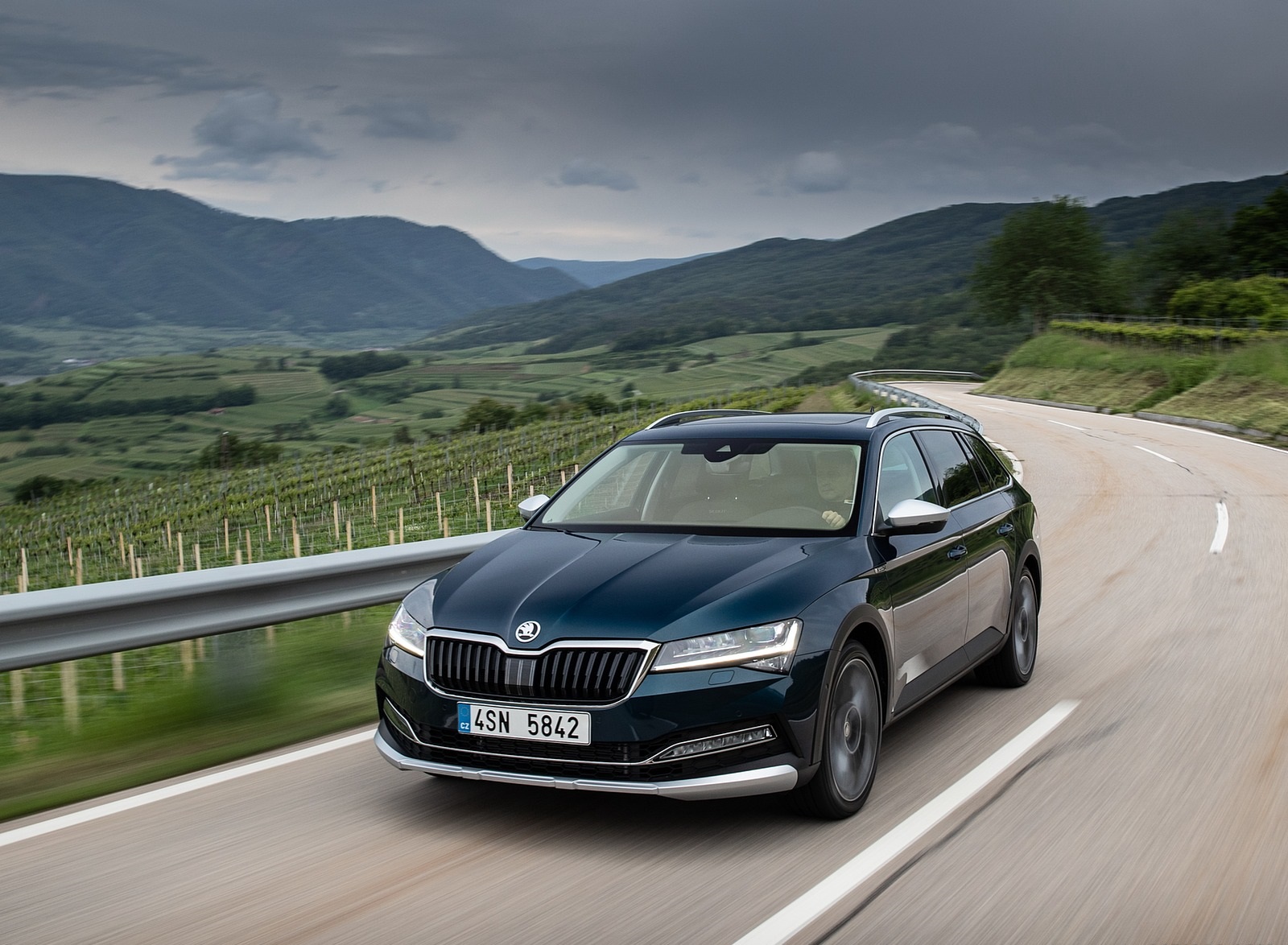 Skoda Superb Wallpapers