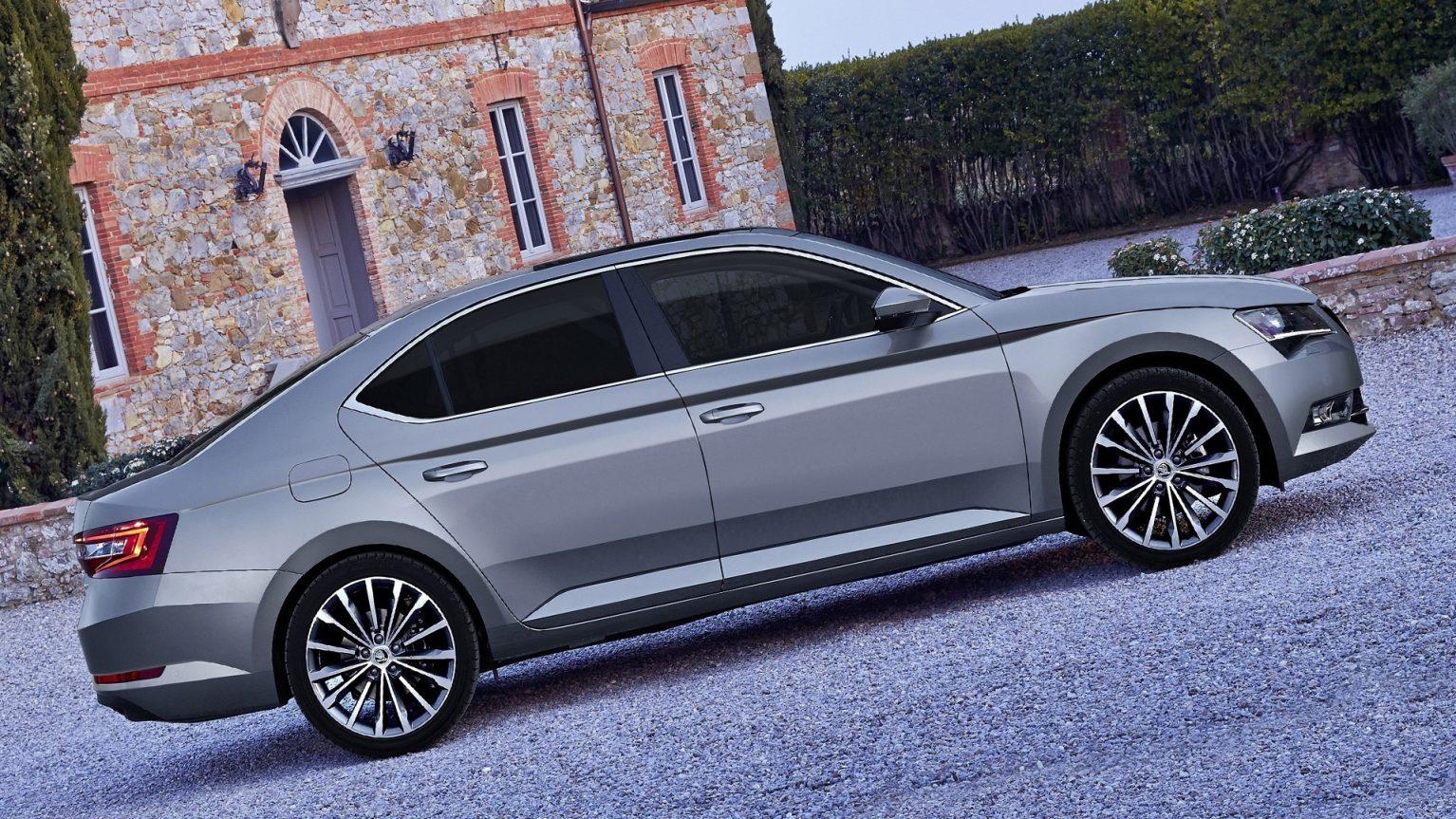 Skoda Superb Wallpapers