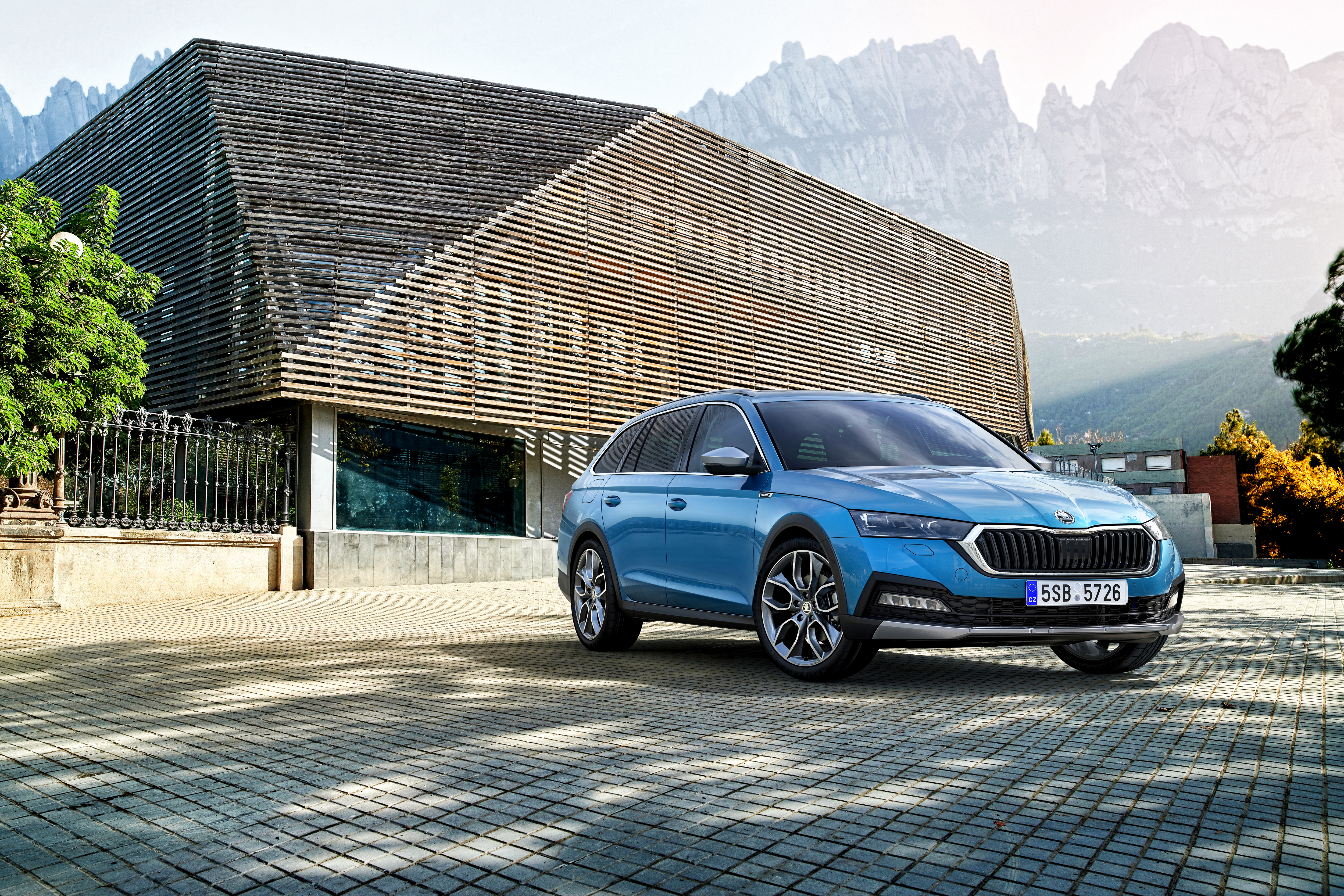 Skoda Superb Scout Wallpapers