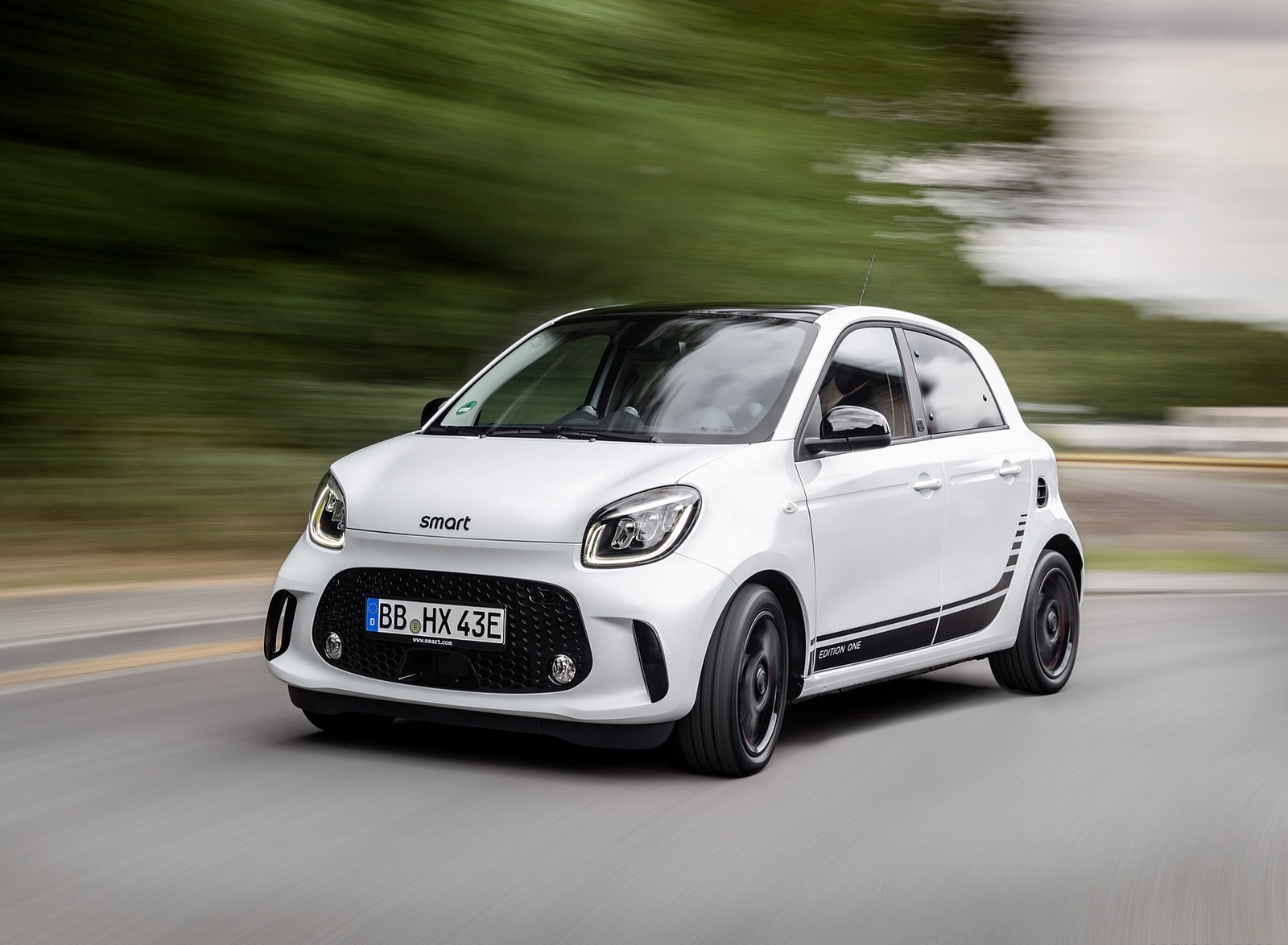 Smart Eq Forfour Wallpapers