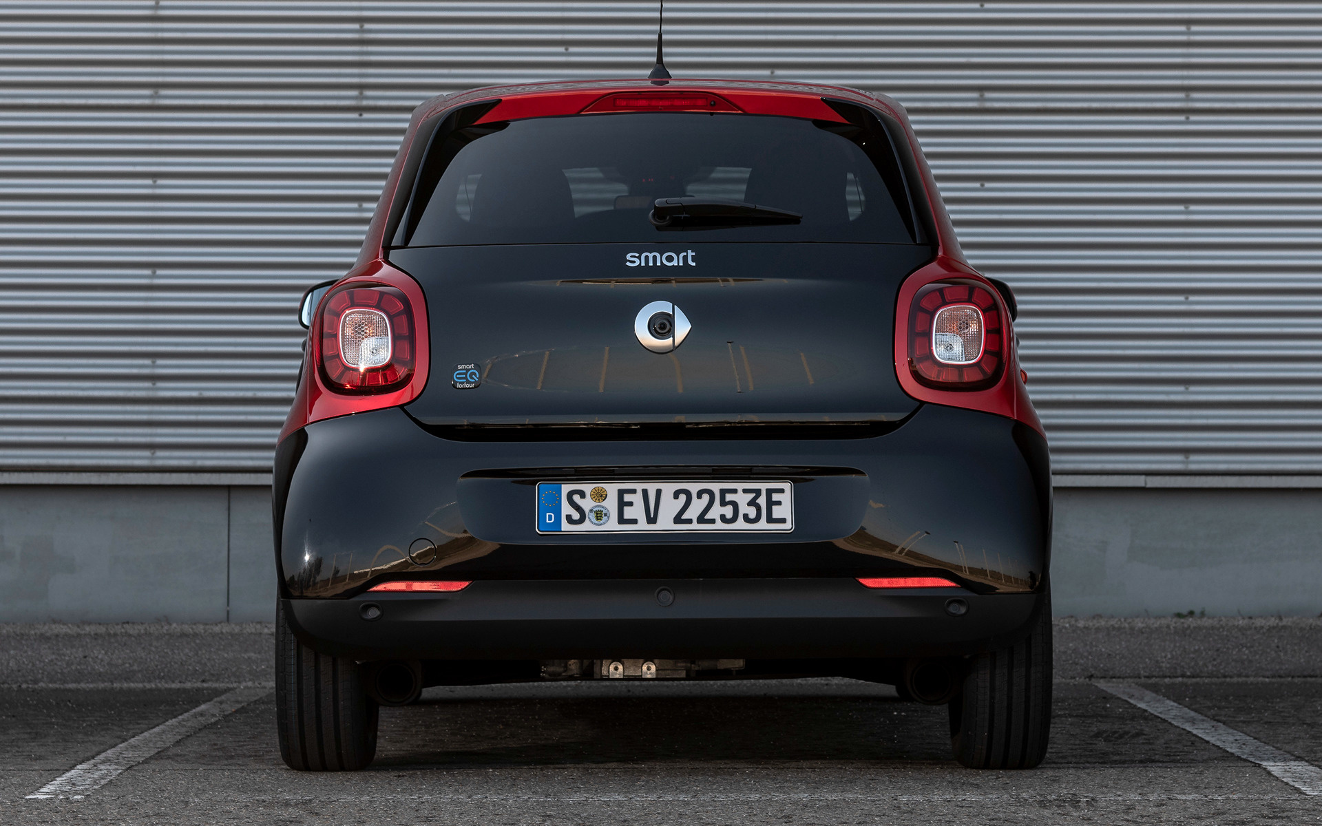 Smart Eq Forfour Wallpapers