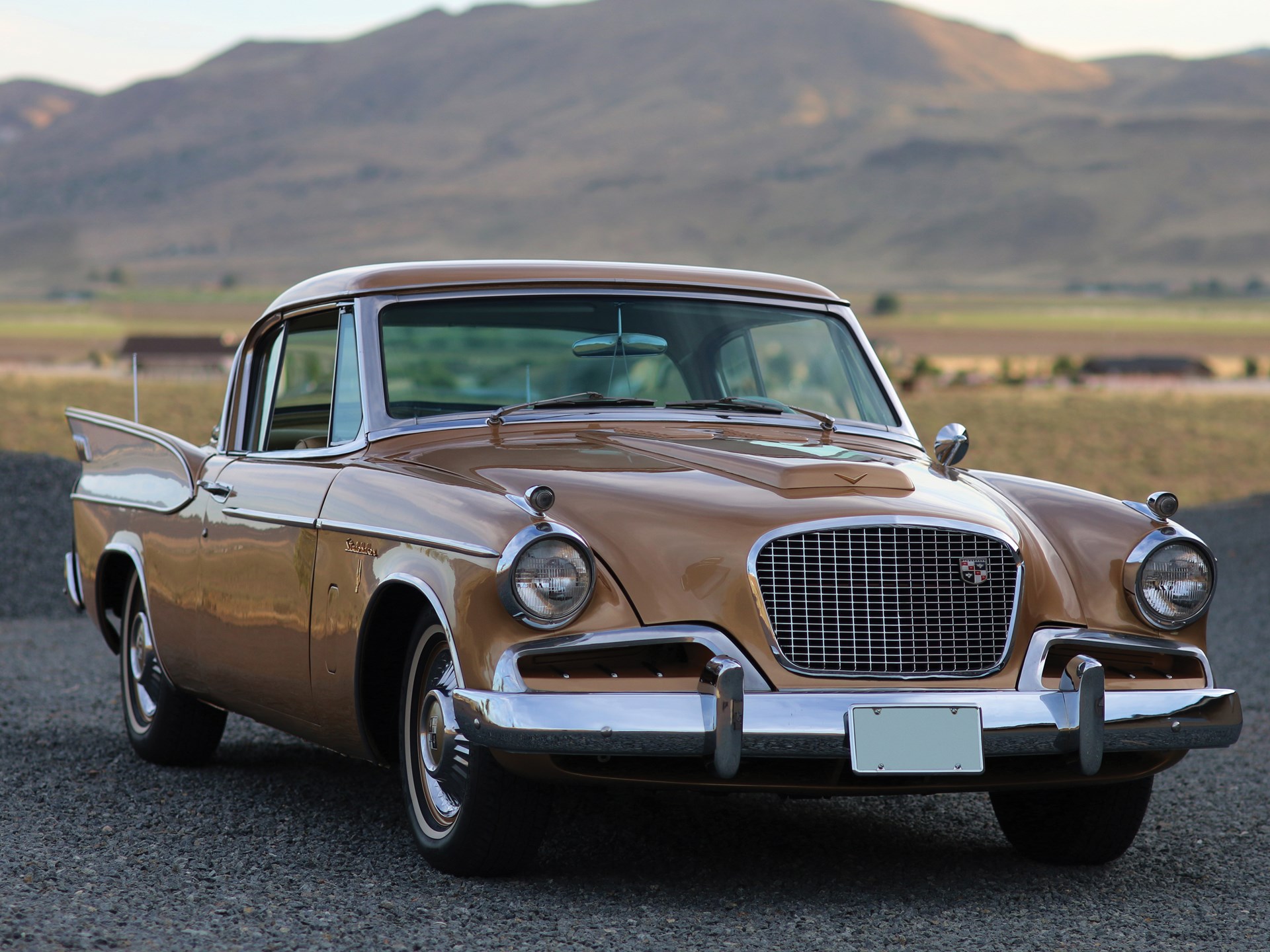 Studebaker Golden Hawk Wallpapers