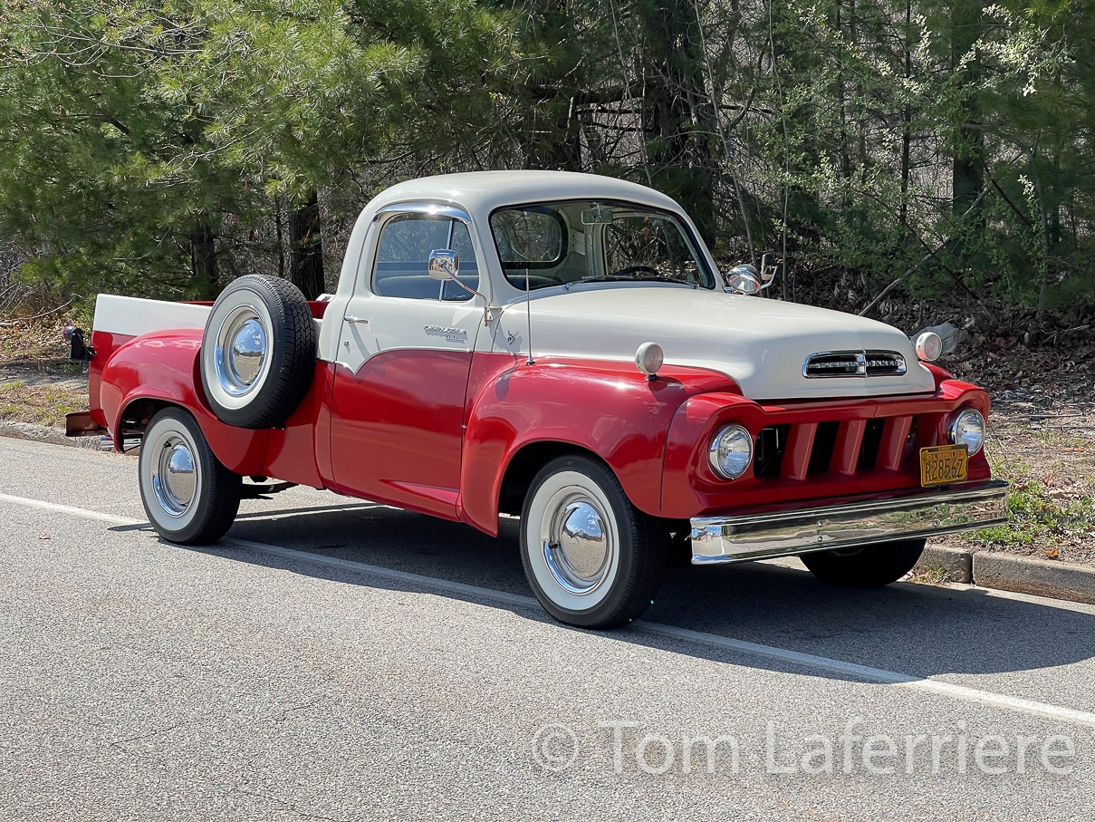 Studebaker Transtar Deluxe Wallpapers