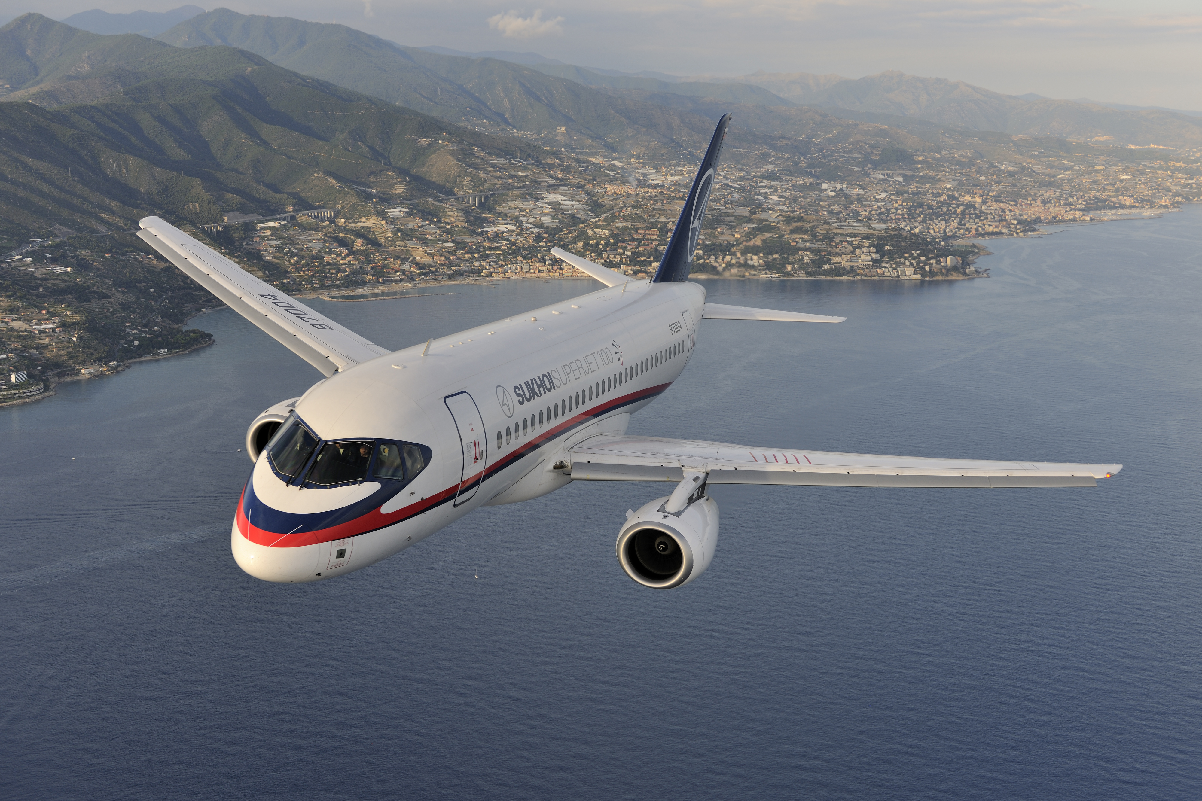 Sukhoi Superjet 100 Wallpapers