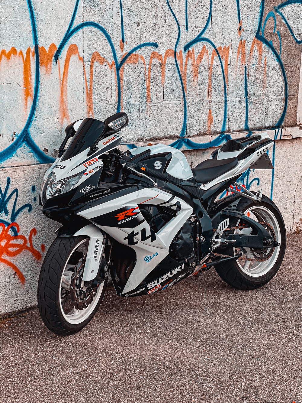 Suzuki Gsx-R Wallpapers