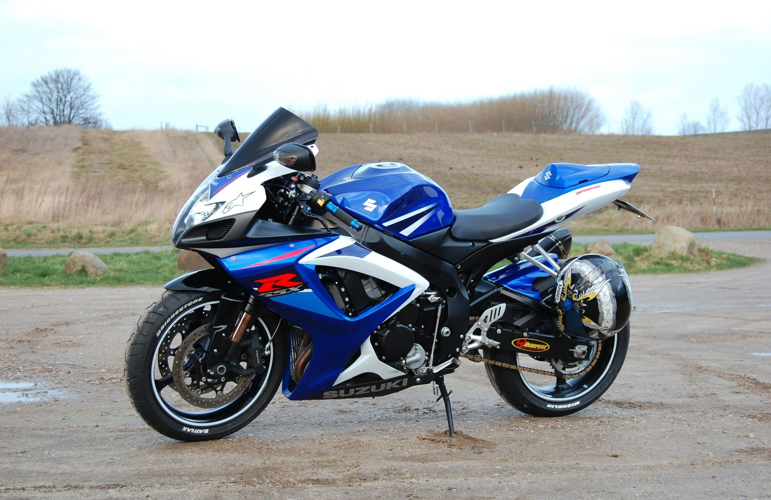 Suzuki Gsx-R Wallpapers