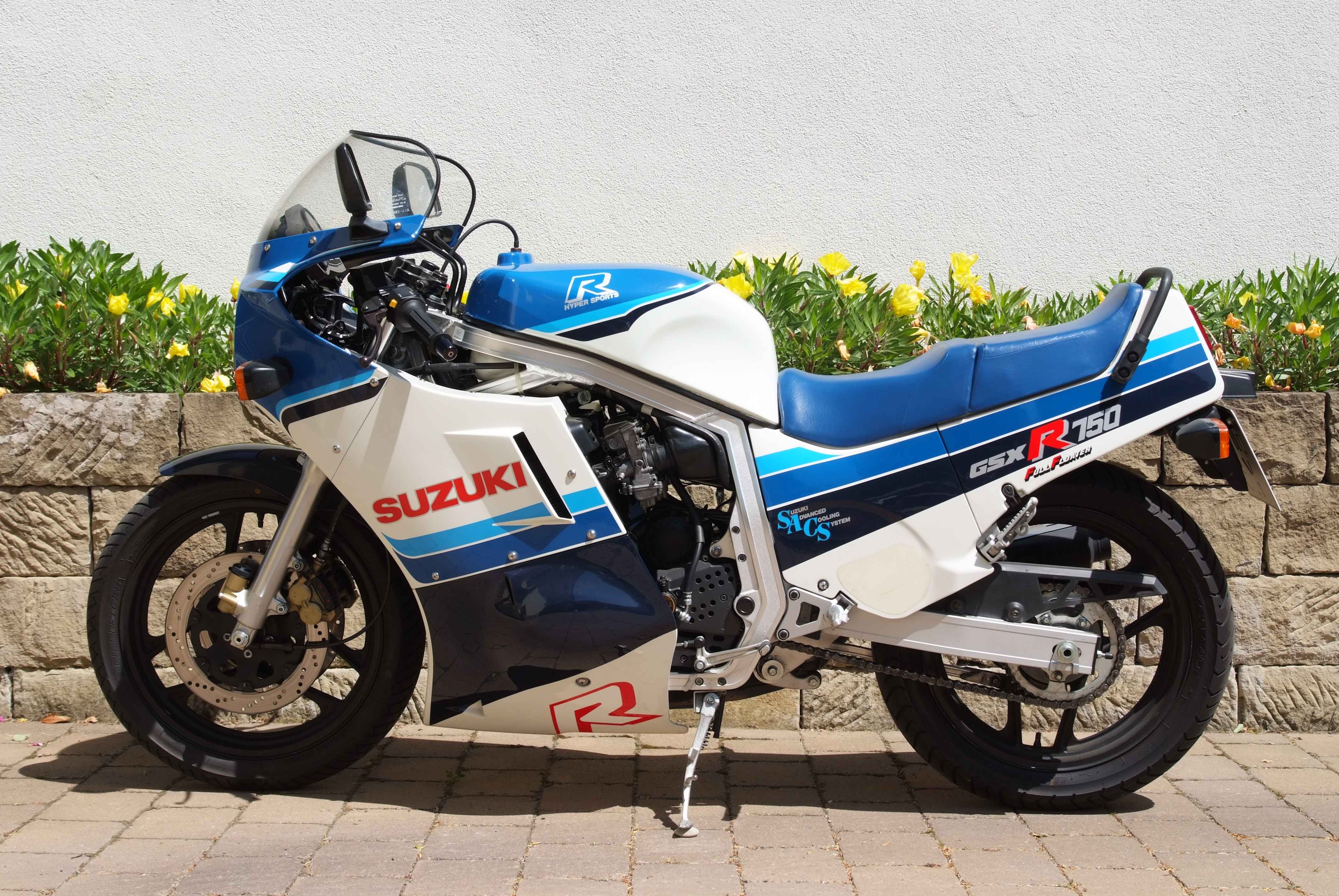 Suzuki Gsx-R750 Wallpapers