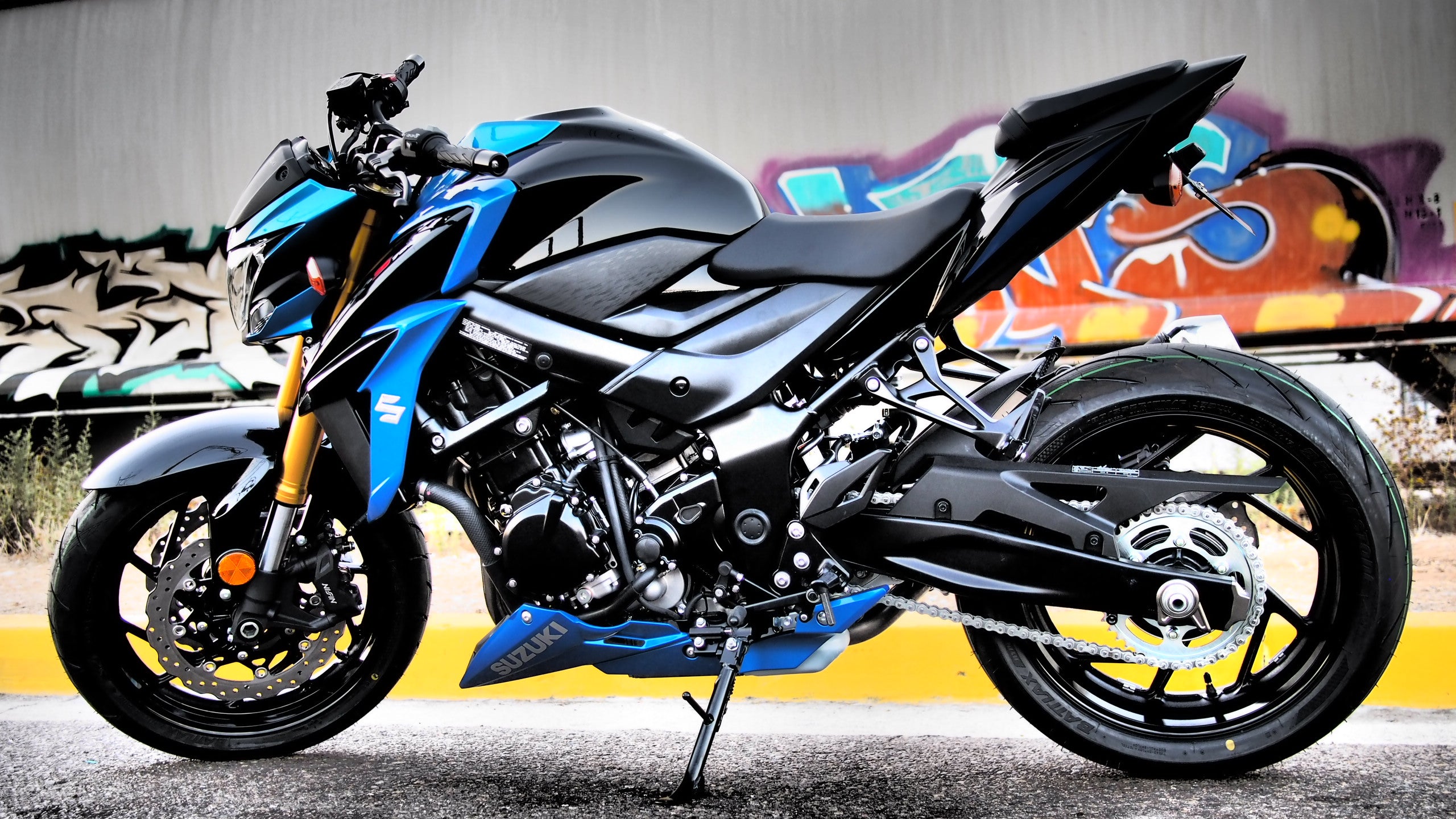 Suzuki Gsx-S750Z Wallpapers