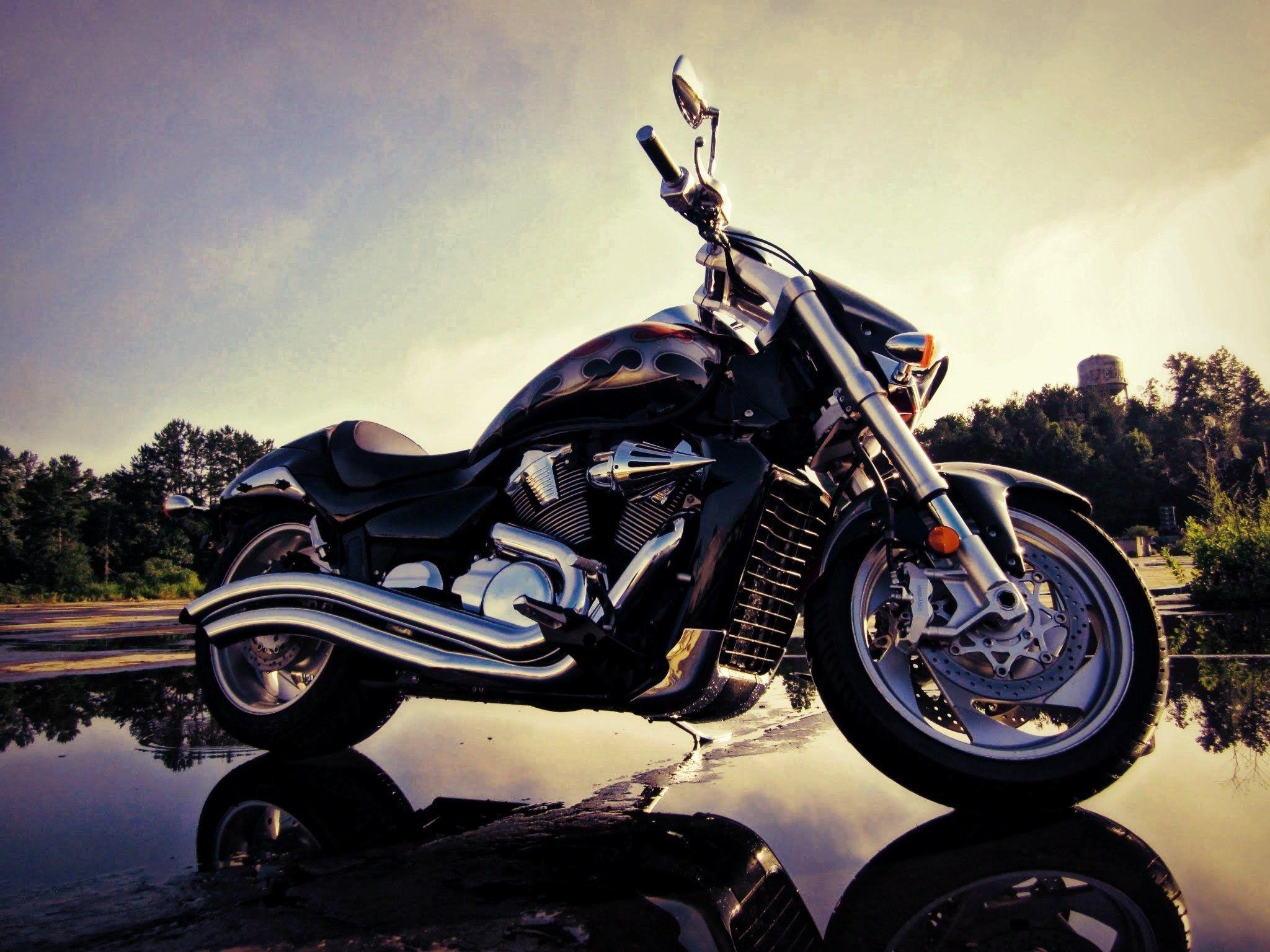 Suzuki Intruder Wallpapers