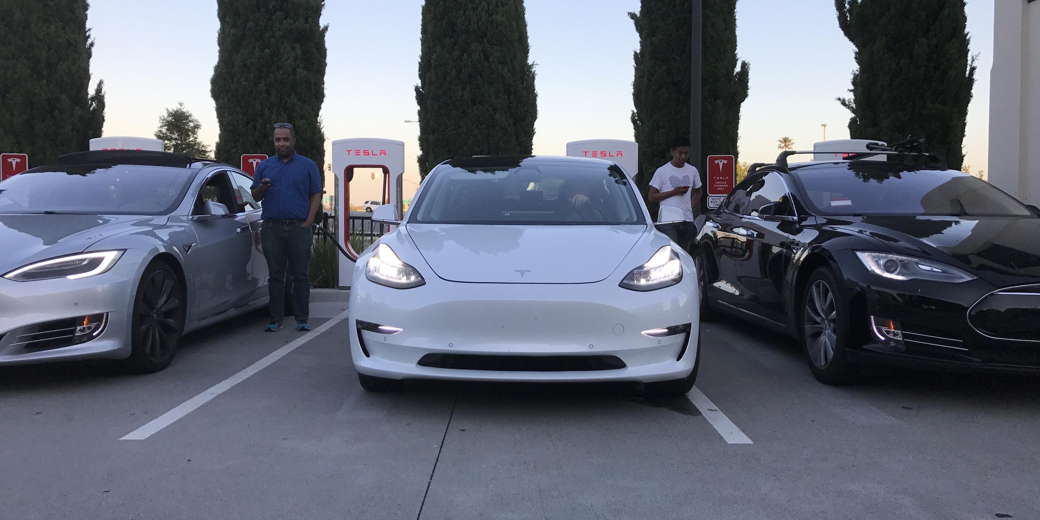 Tesla Model 3 2017 Wallpapers