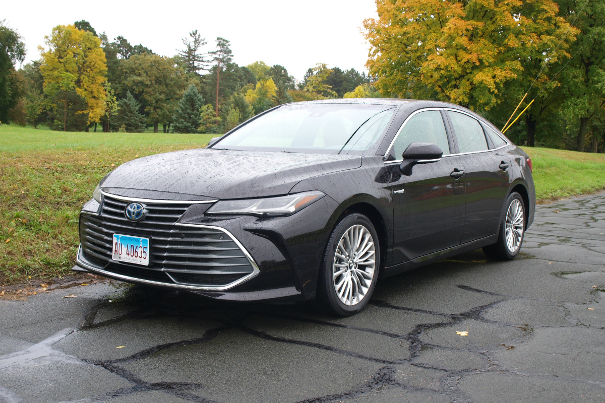 Toyota Avalon Limited Hybrid 2019 Wallpapers