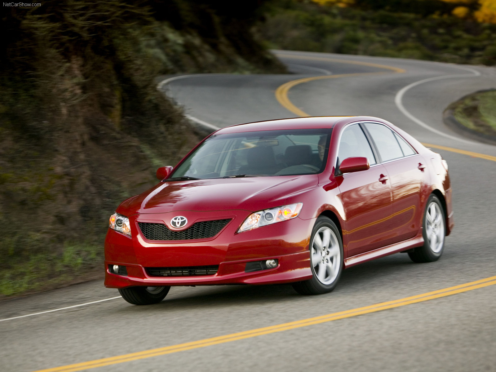 Toyota Camry Xle Wallpapers