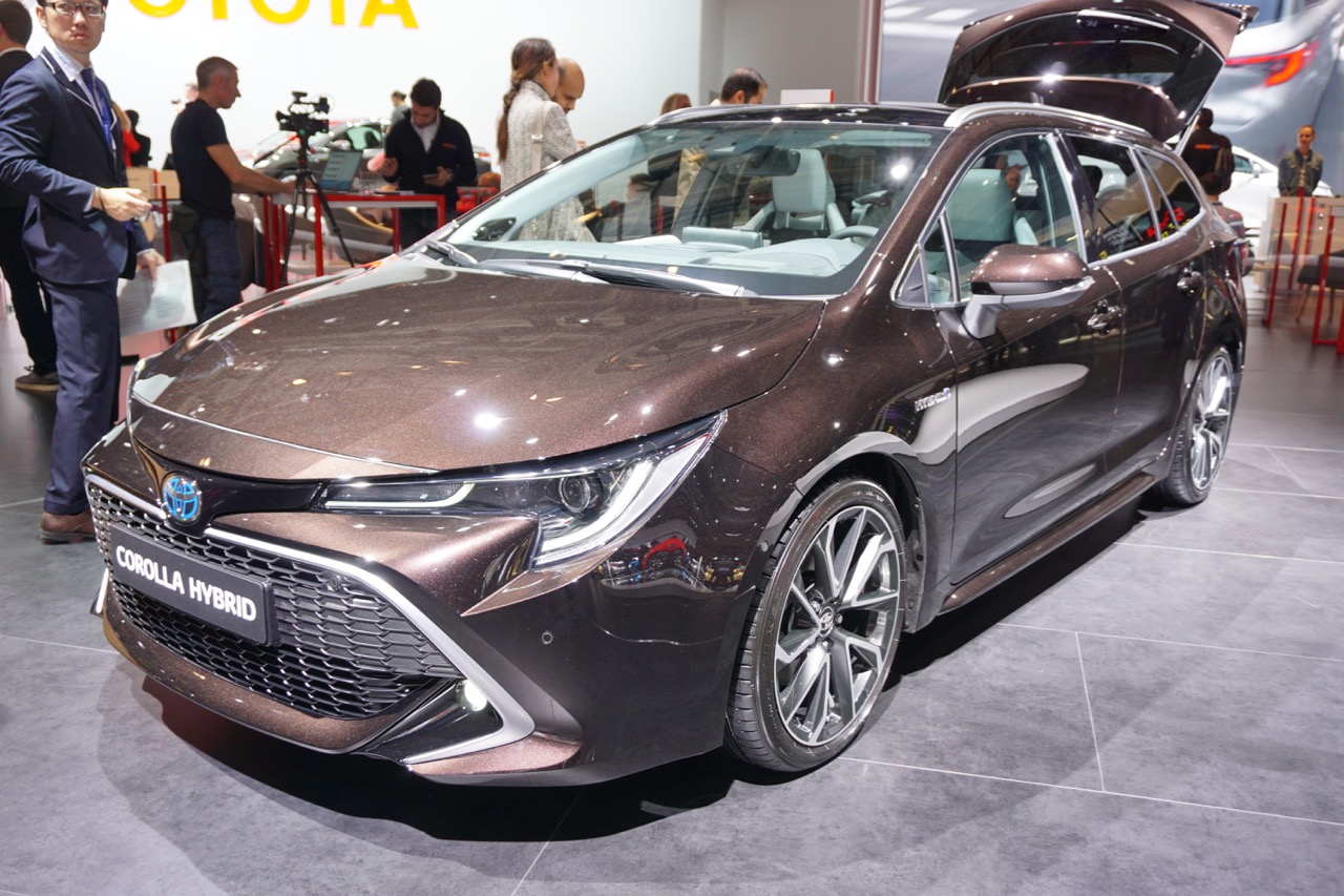 Toyota Corolla Touring Sports Hybrid Wallpapers