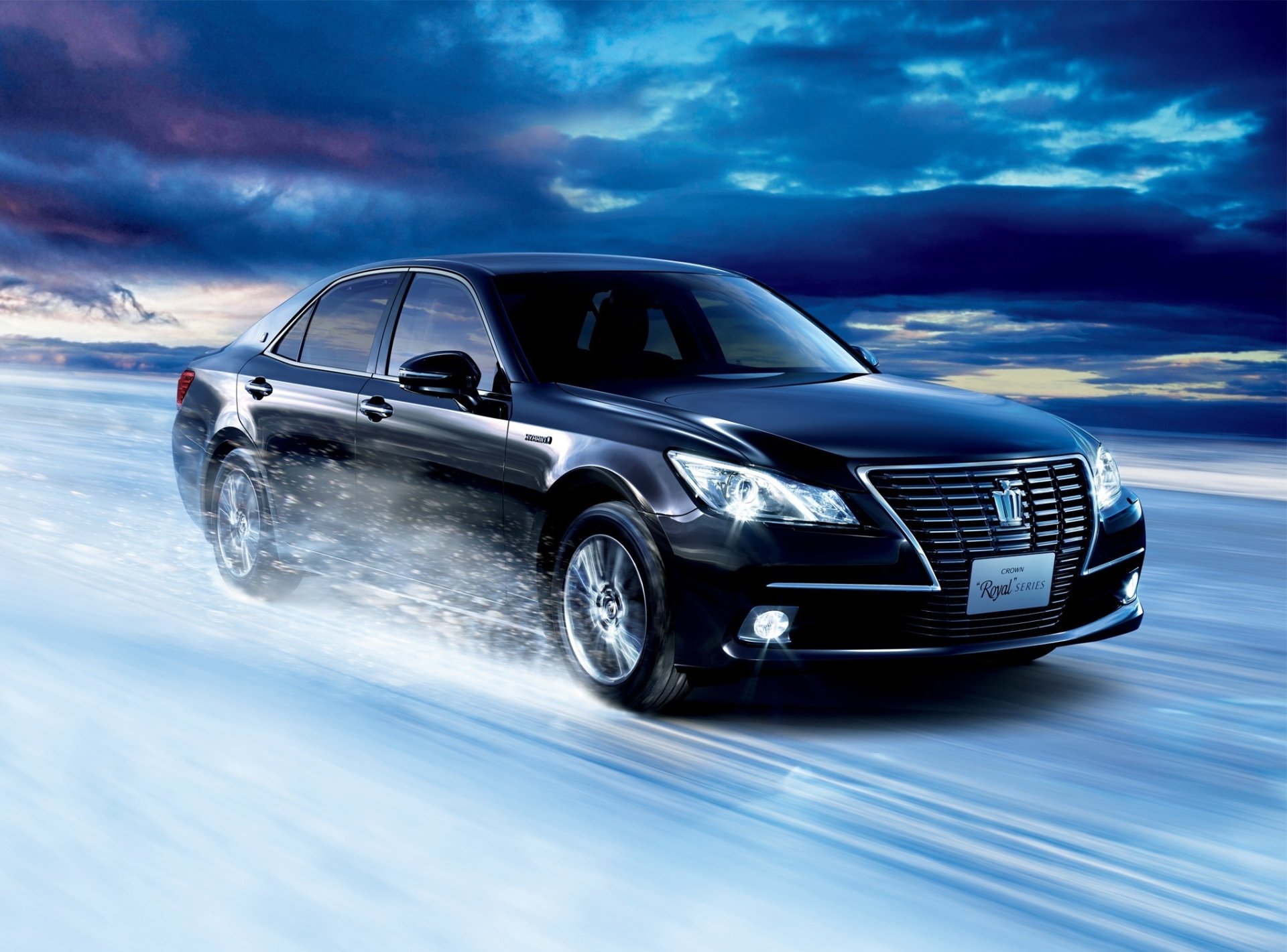 Toyota Crown Wallpapers