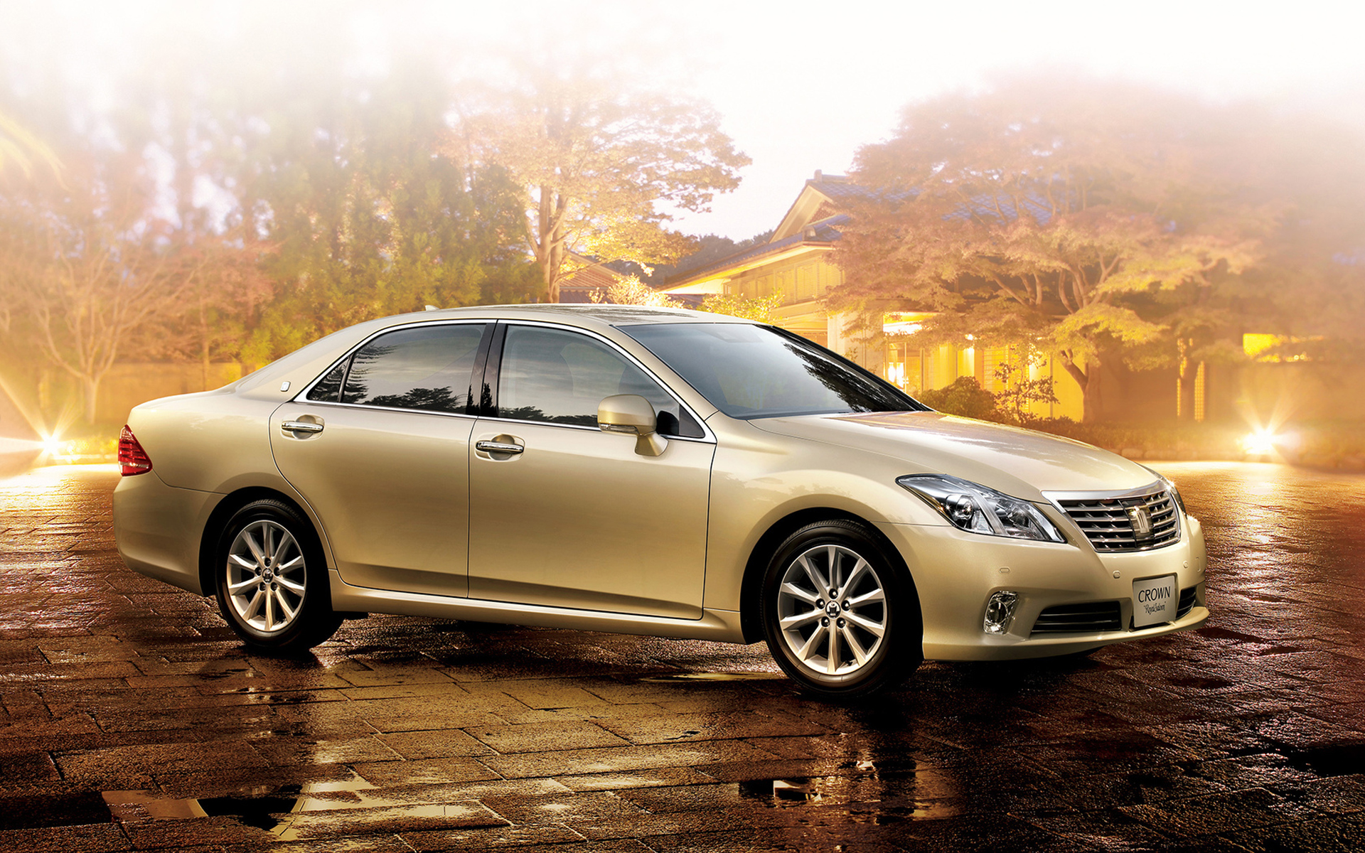 Toyota Crown Royal Saloon Wallpapers