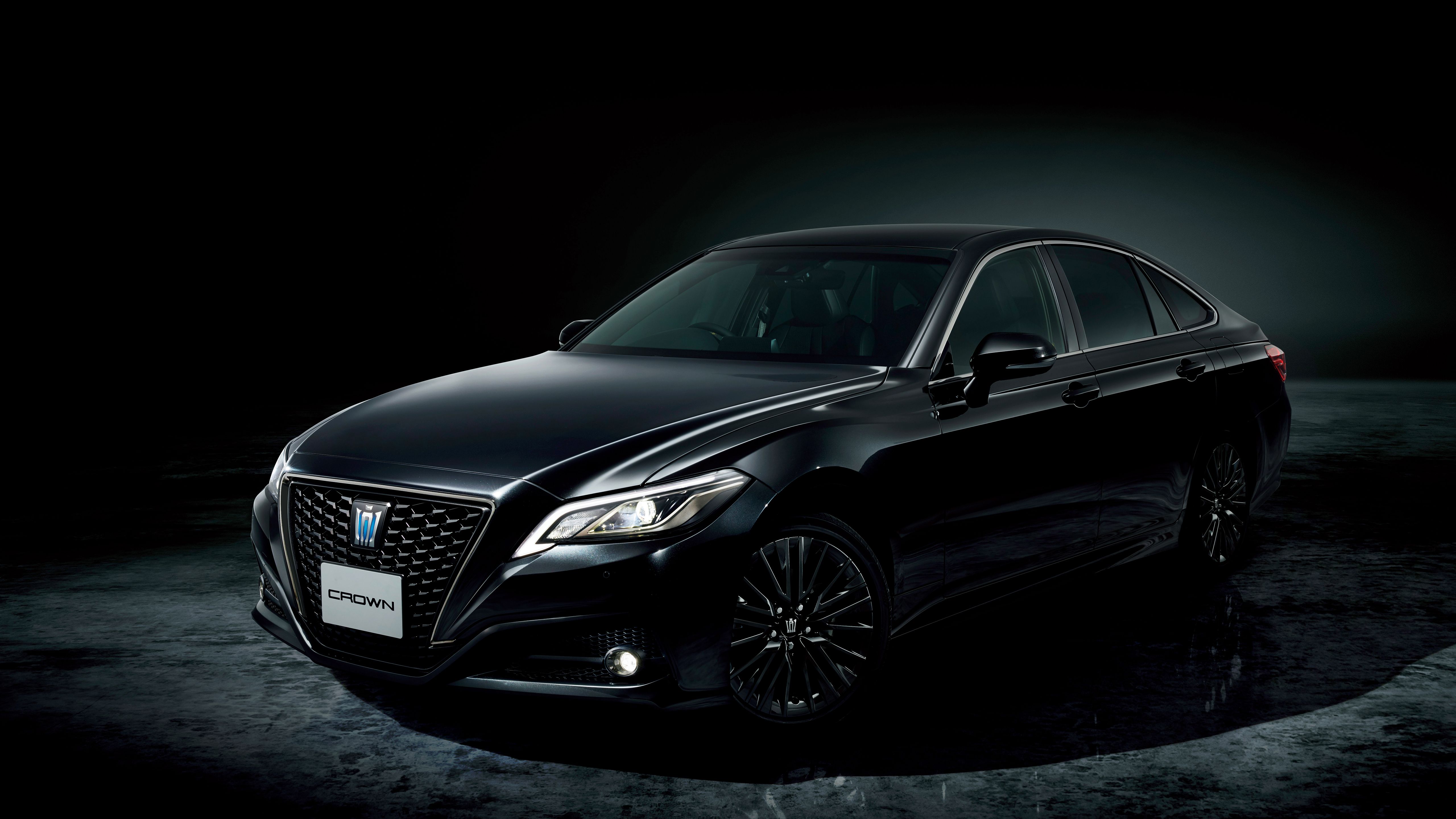 Toyota Crown Royal Saloon Wallpapers