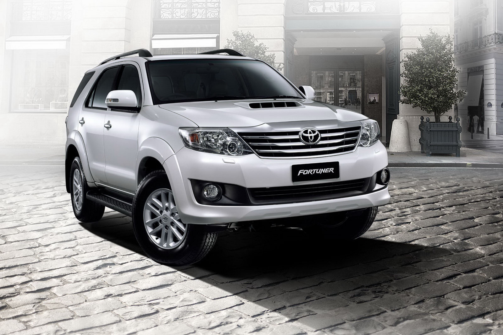 Toyota Fortuner Wallpapers