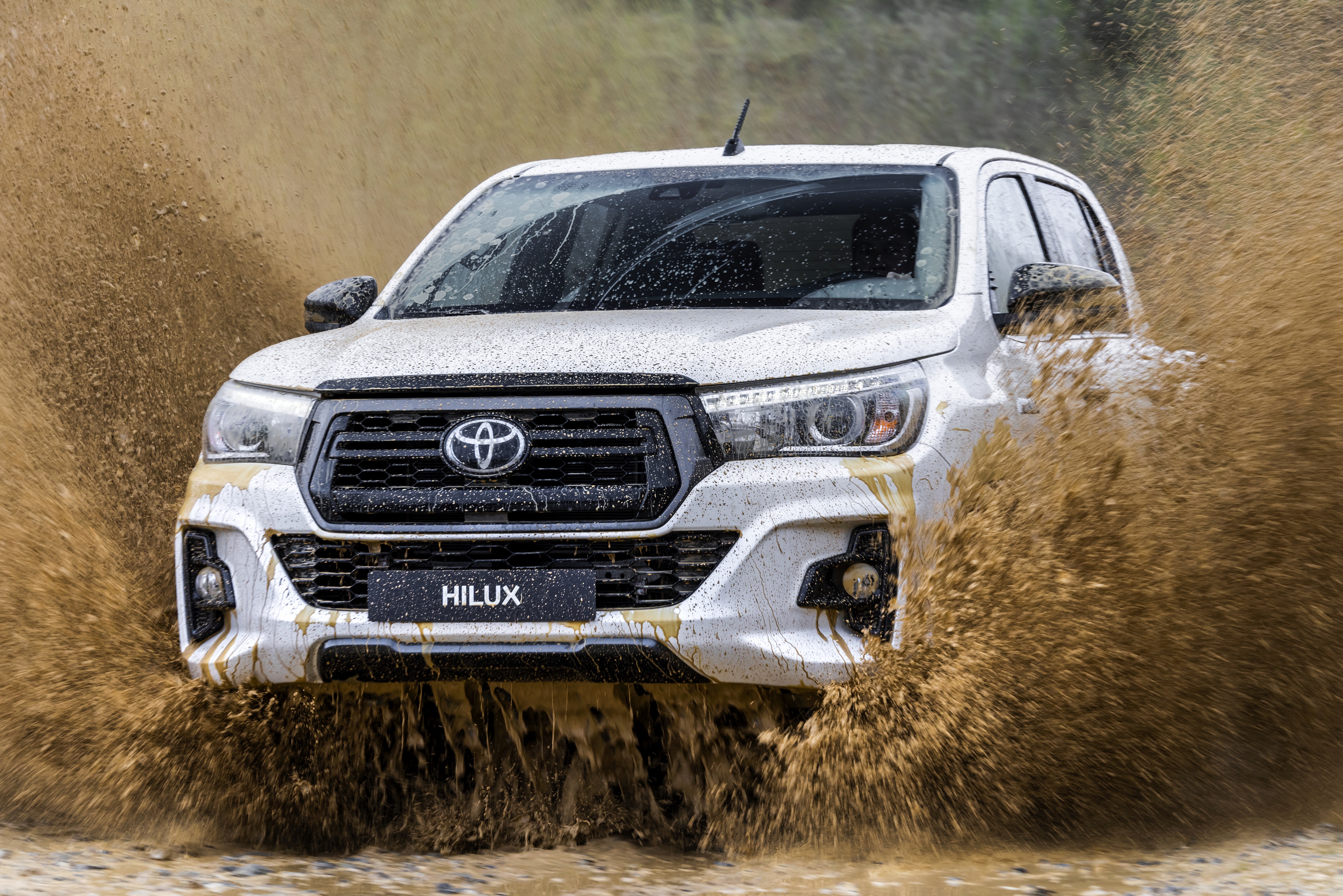 Toyota Hilux Wallpapers